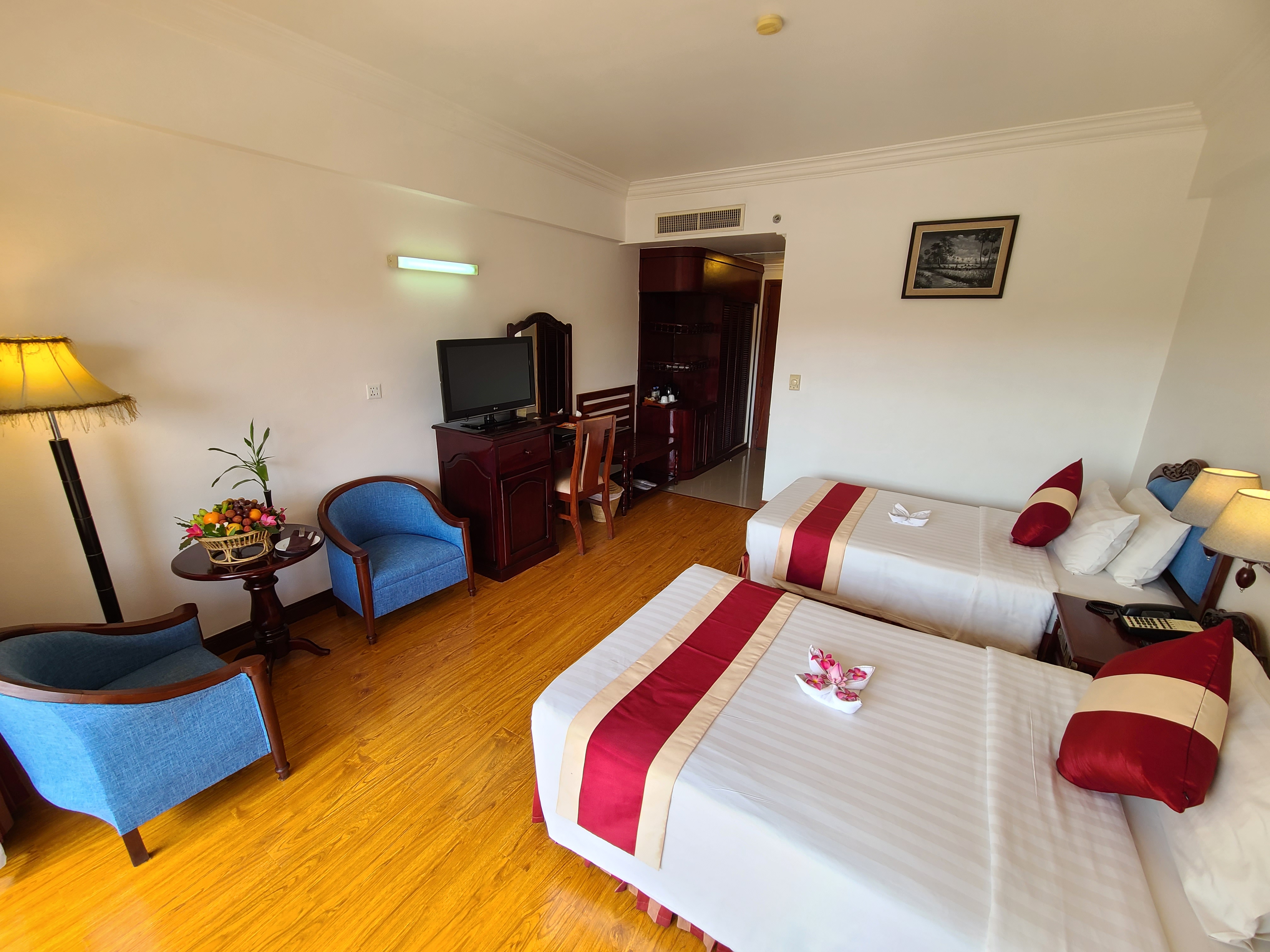 Twin Deluxe Pool View