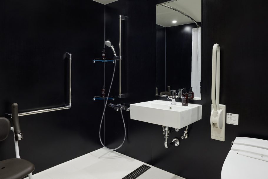 Double Accessible King Size Bed