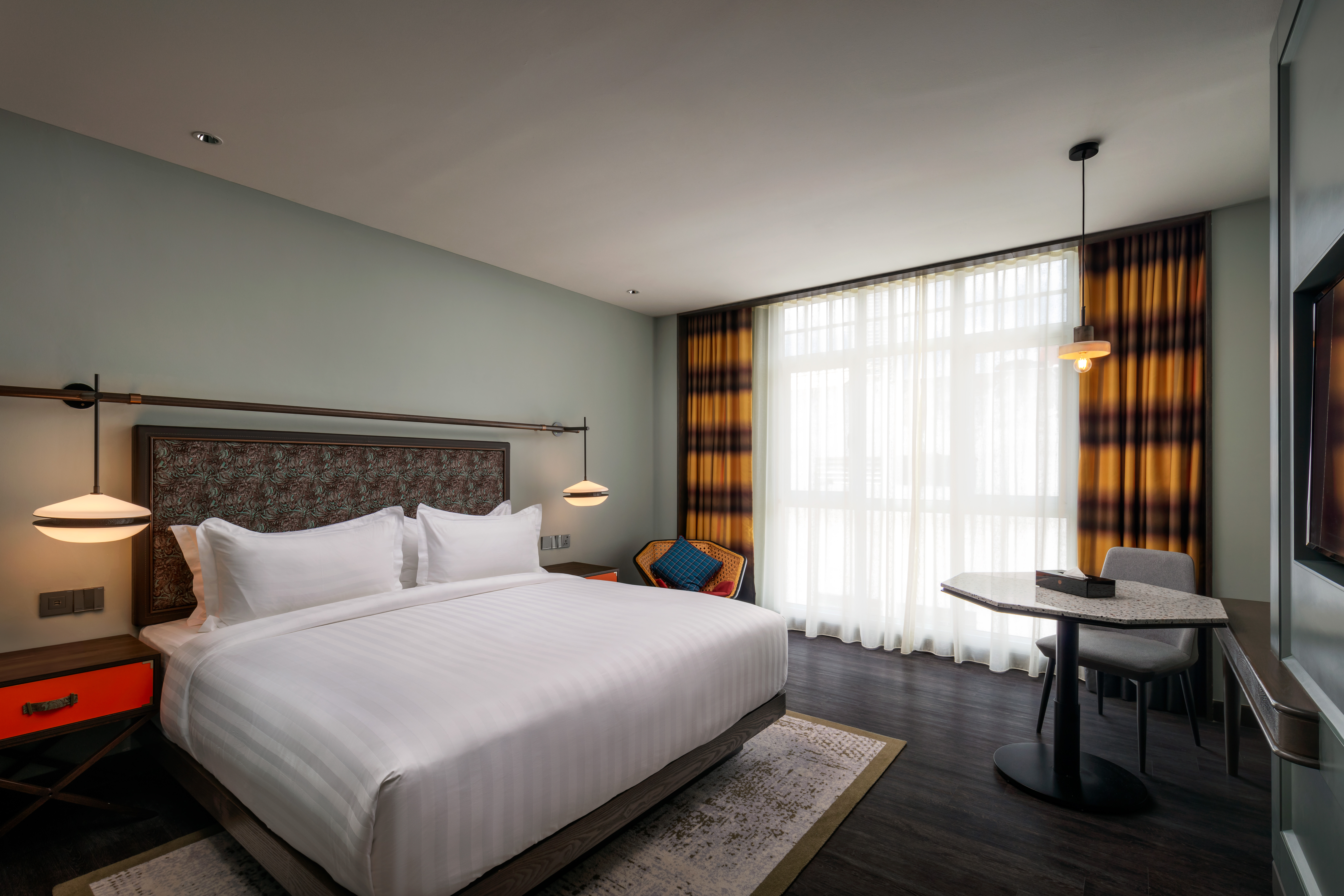 Double Deluxe King Bed