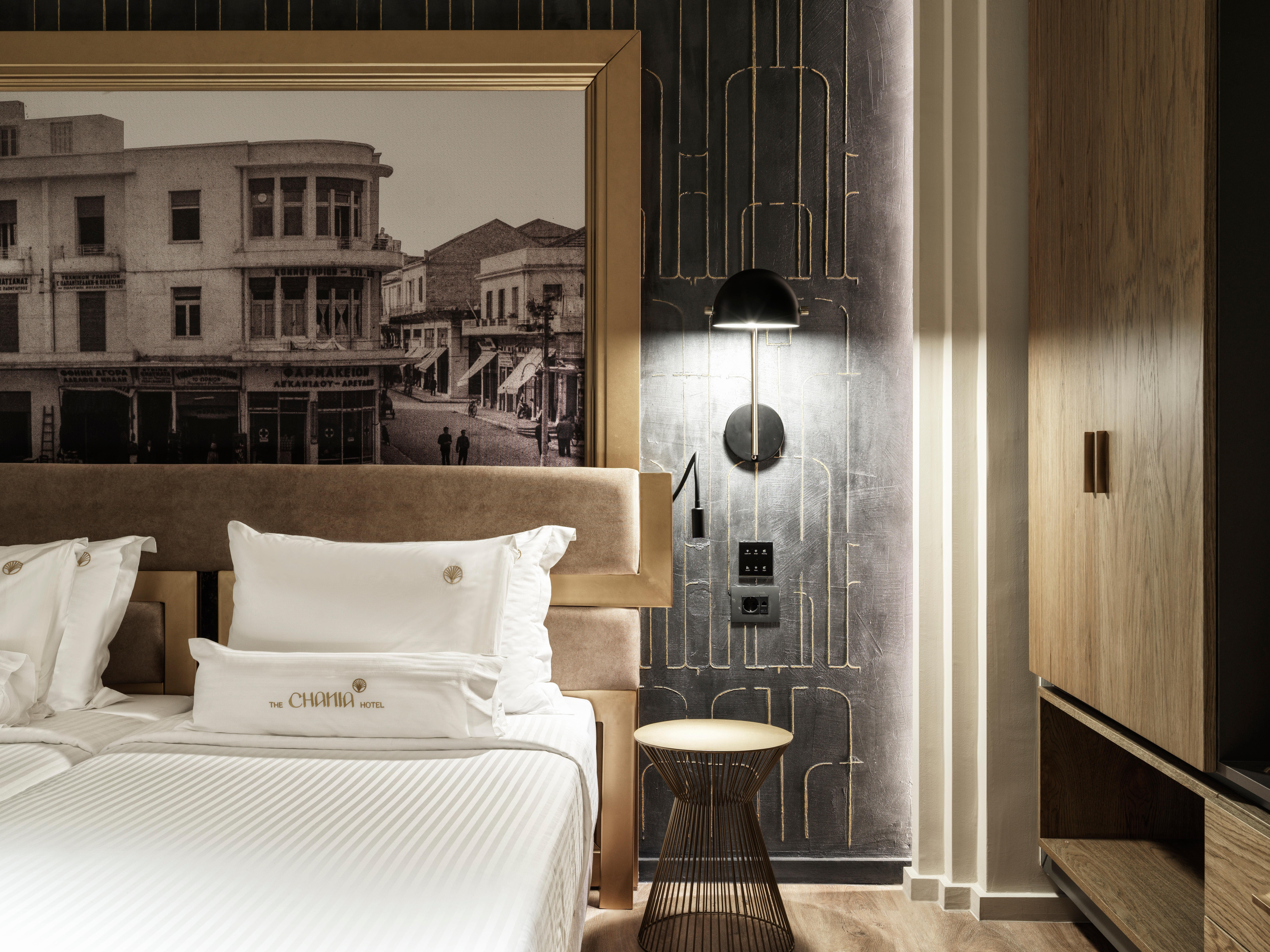 Double Queen Size Bed