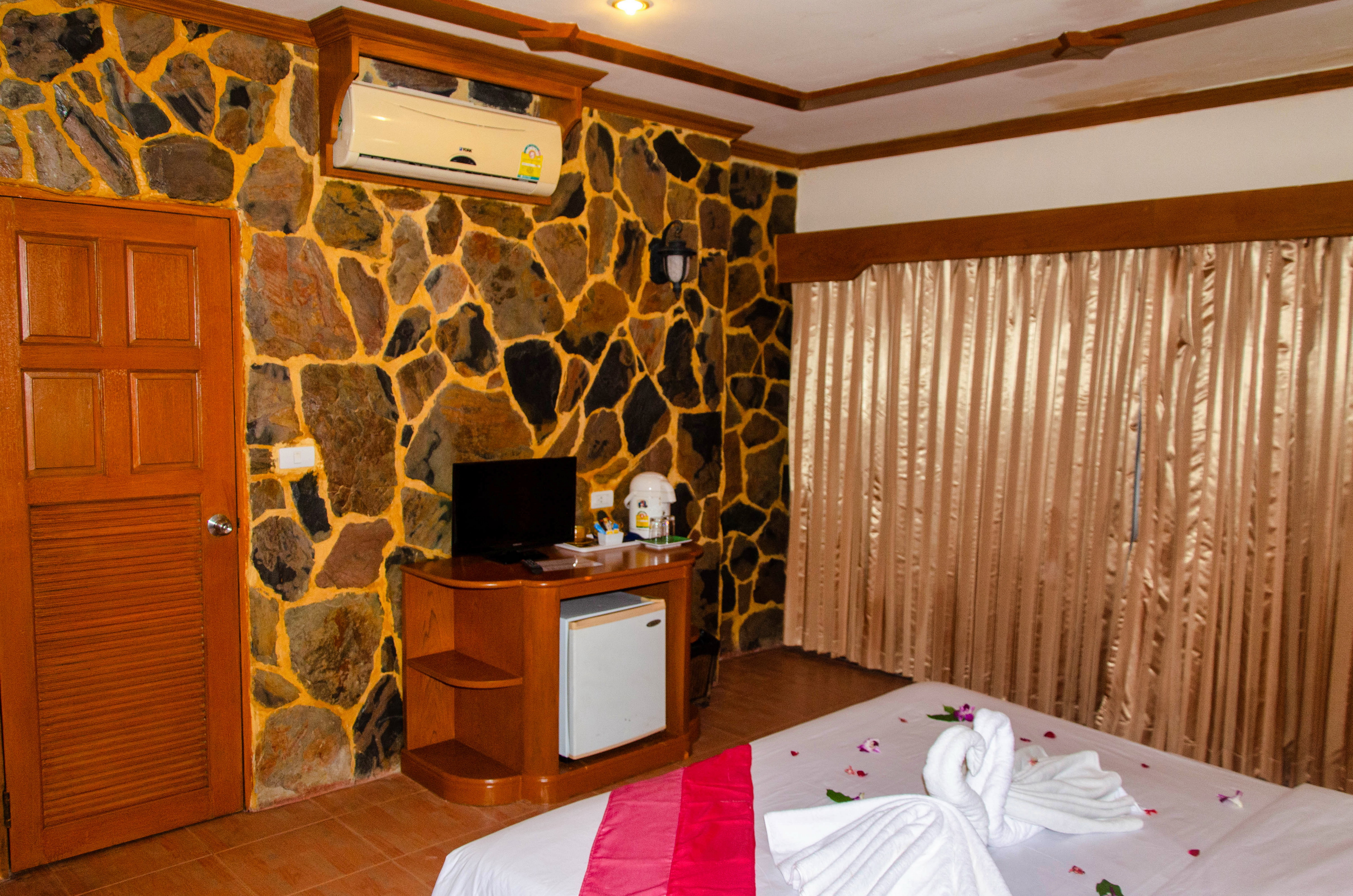 Double Connecting Room