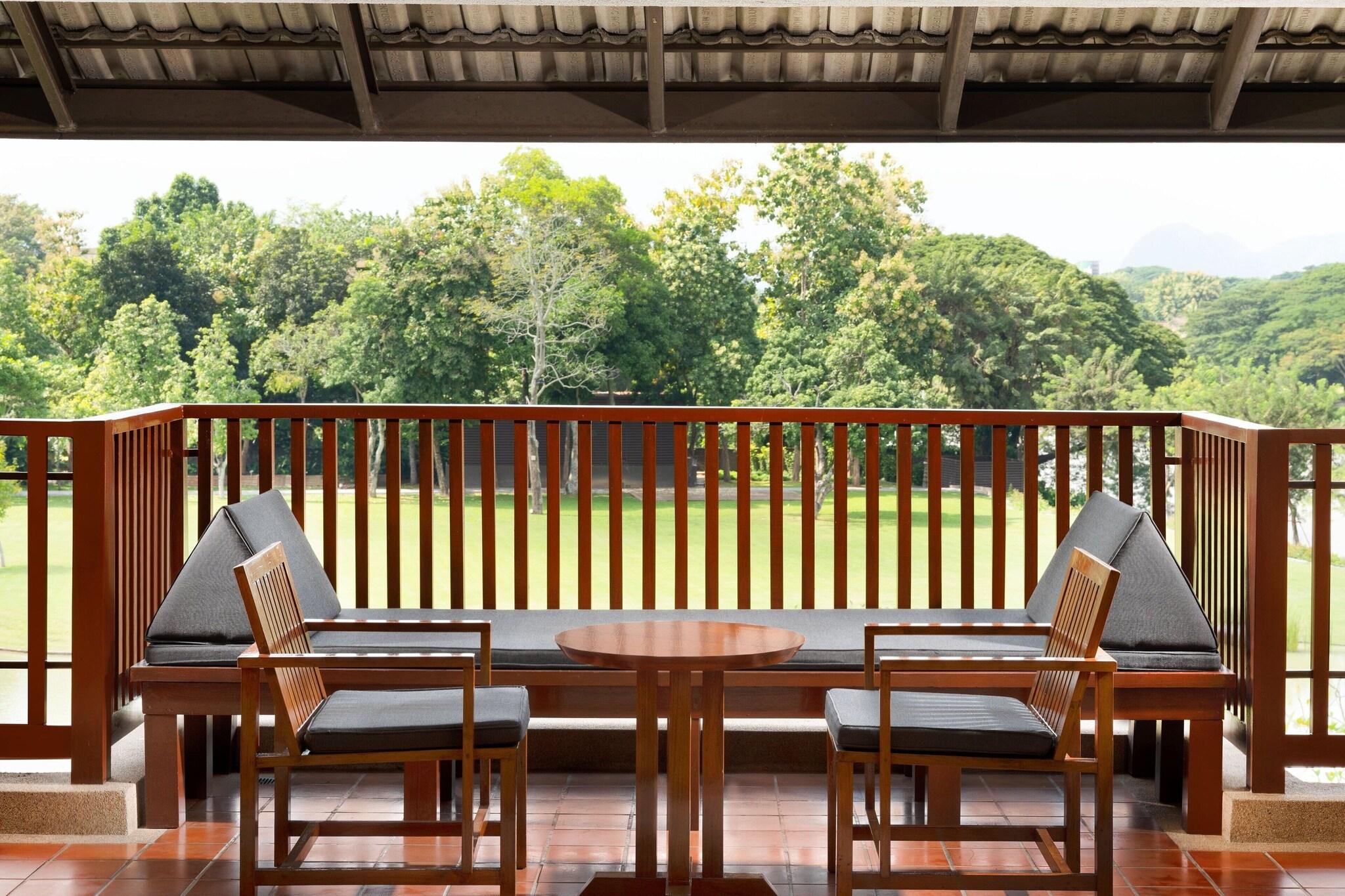 Quadruple Two Queen Beds Pool View