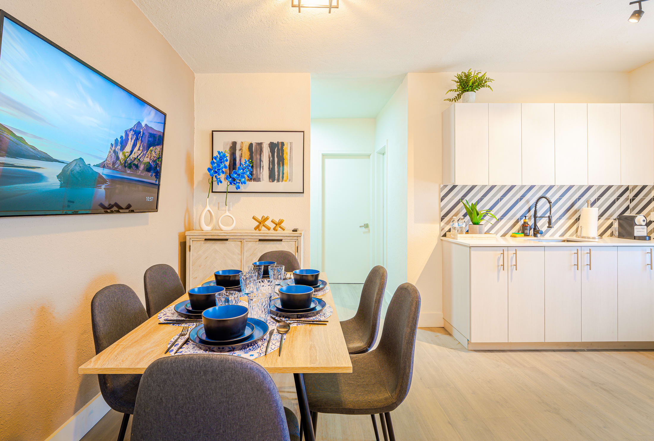 Apartment Two Bedrooms One Bathroom