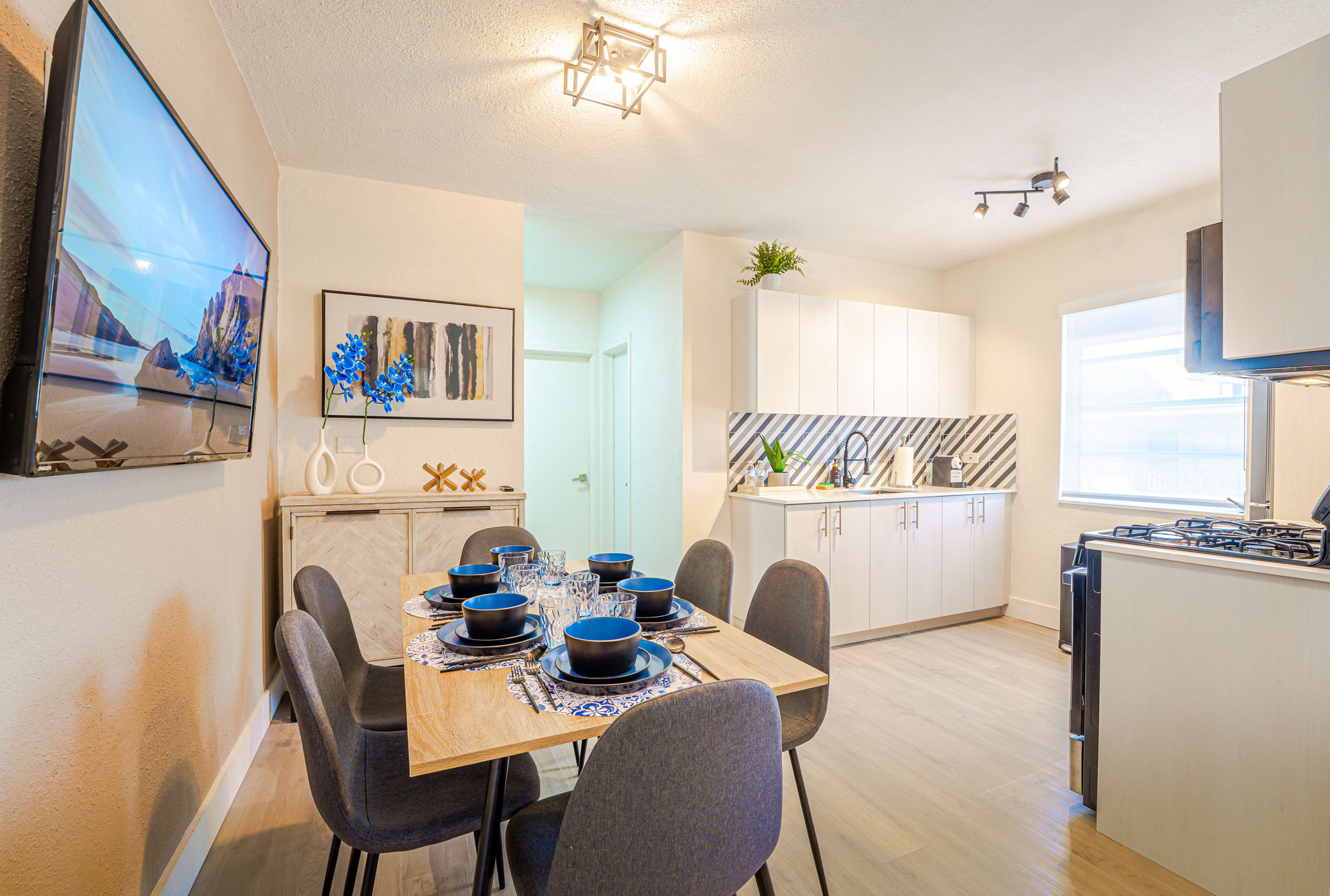 Apartment Two Bedrooms One Bathroom