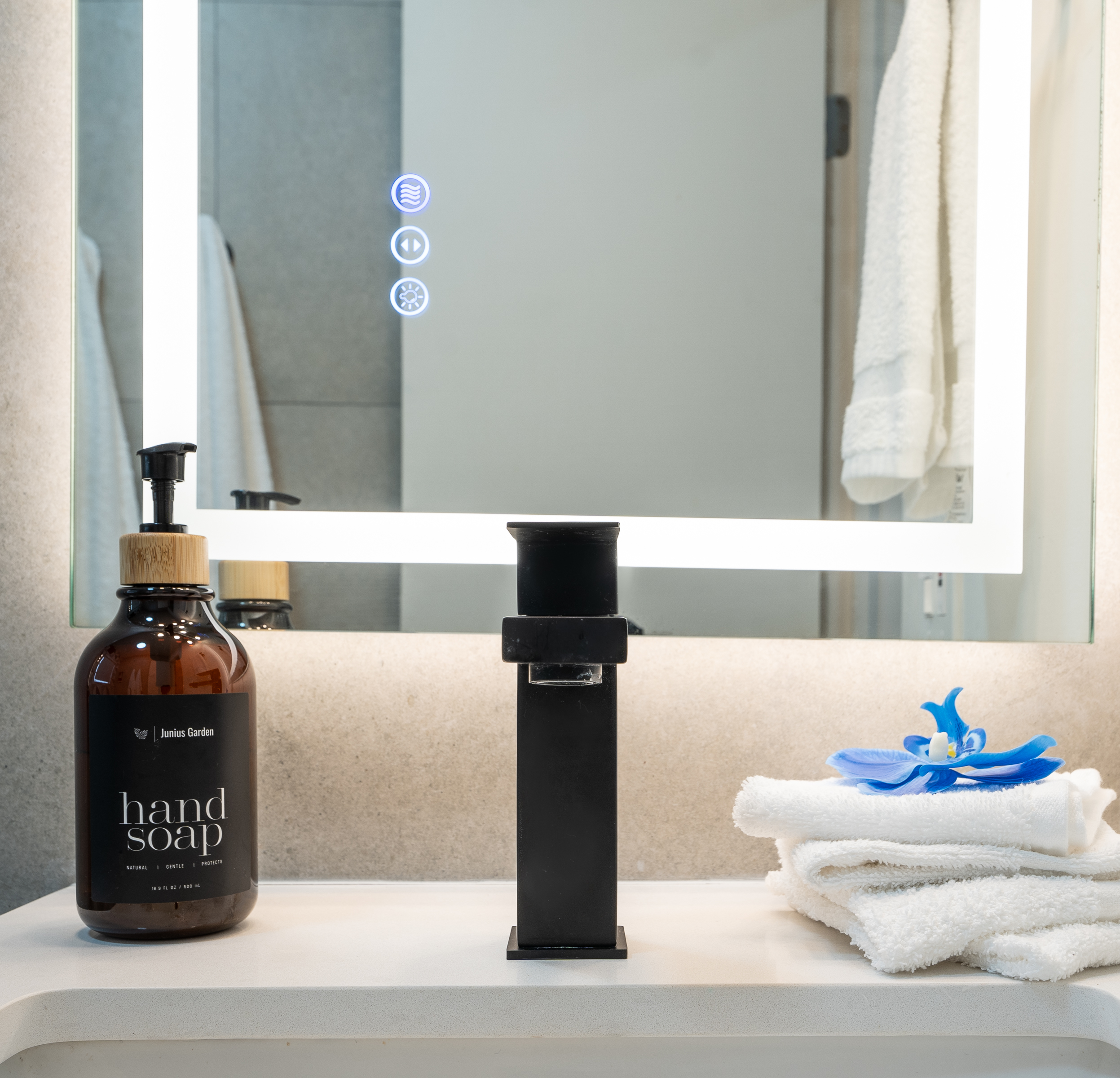 Apartment Two Bedrooms One Bathroom