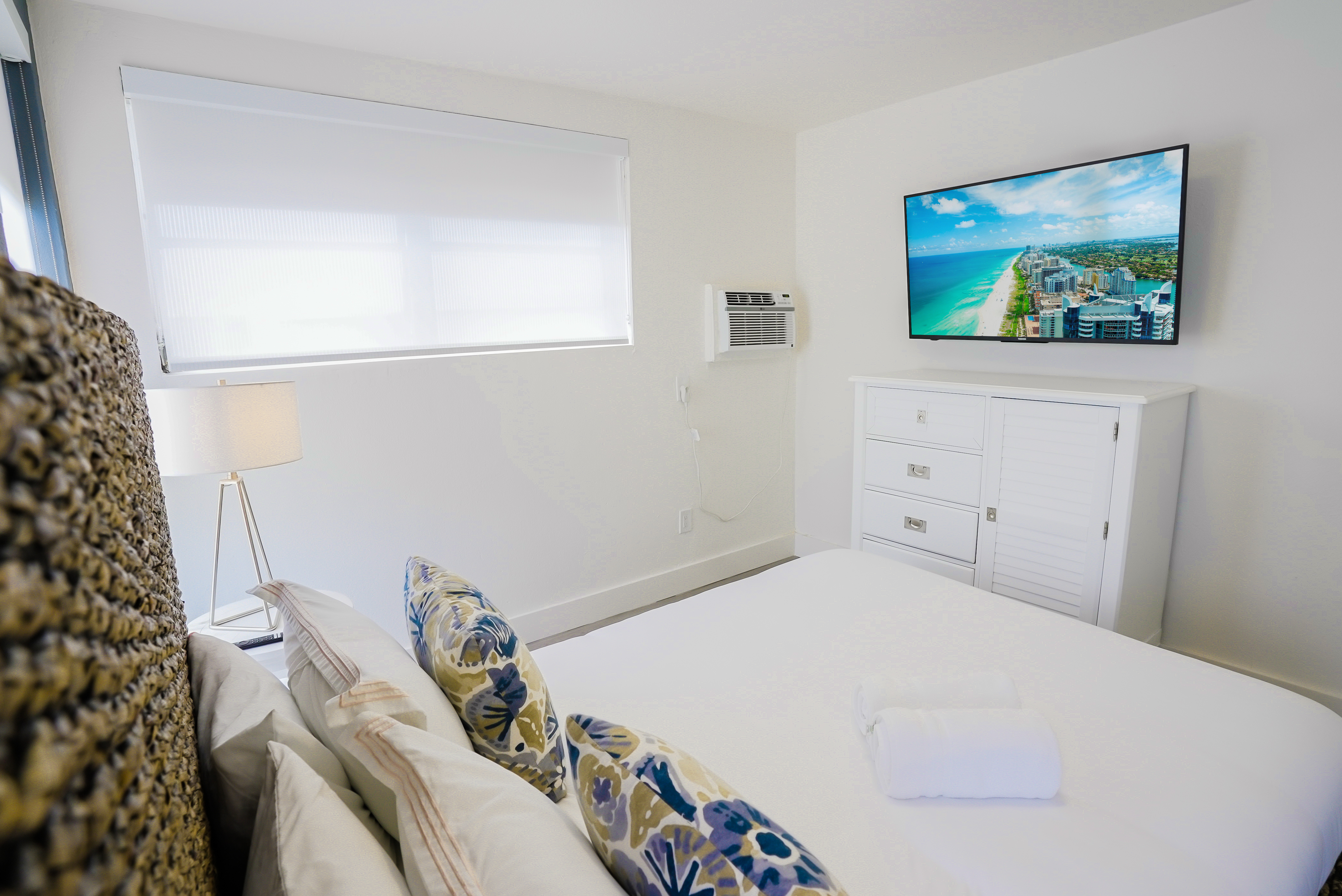 Apartment One Bedroom One Bathroom