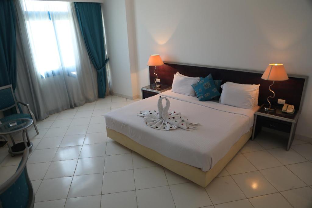 Junior Suite Side Sea View