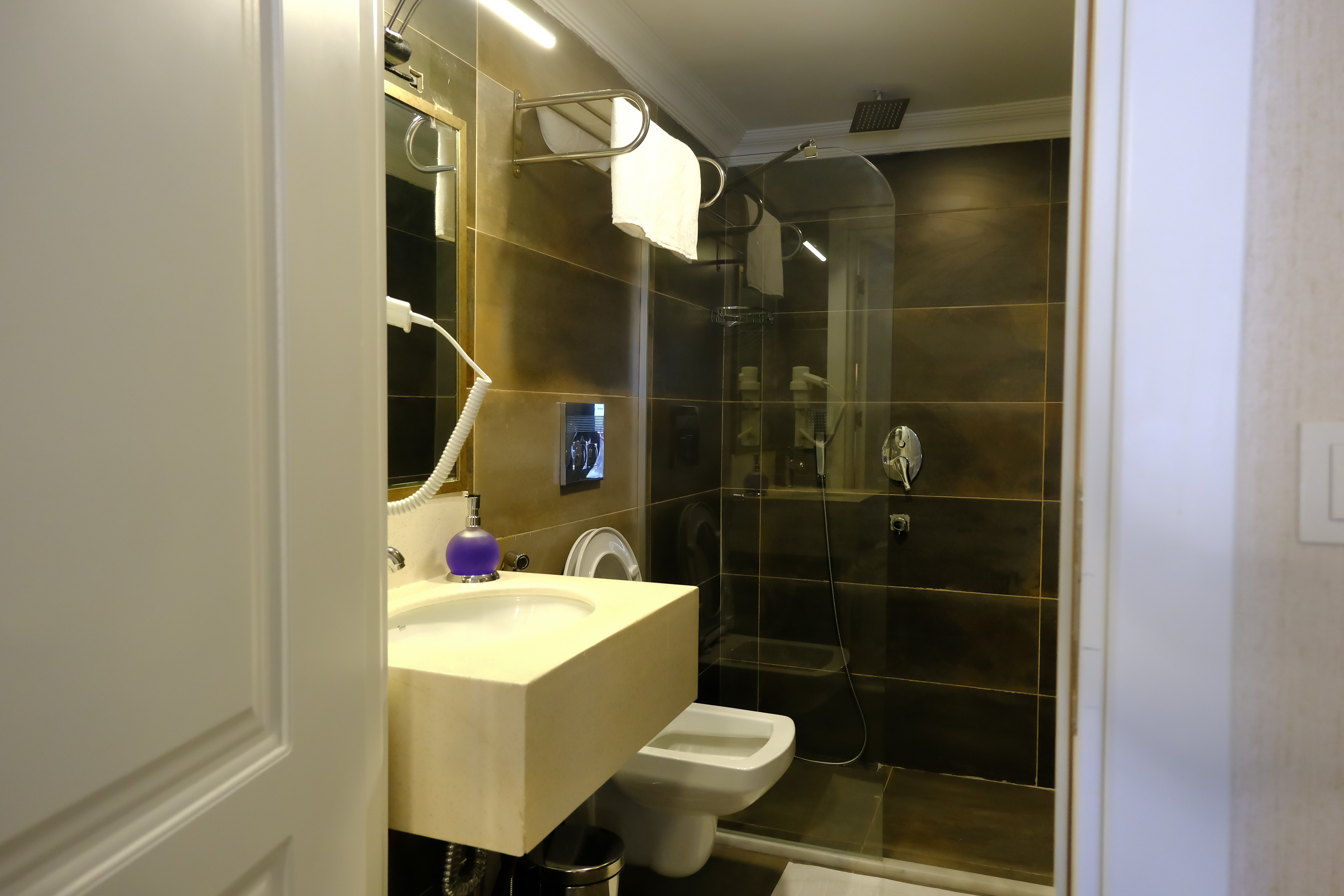 Family Room Connecting Room