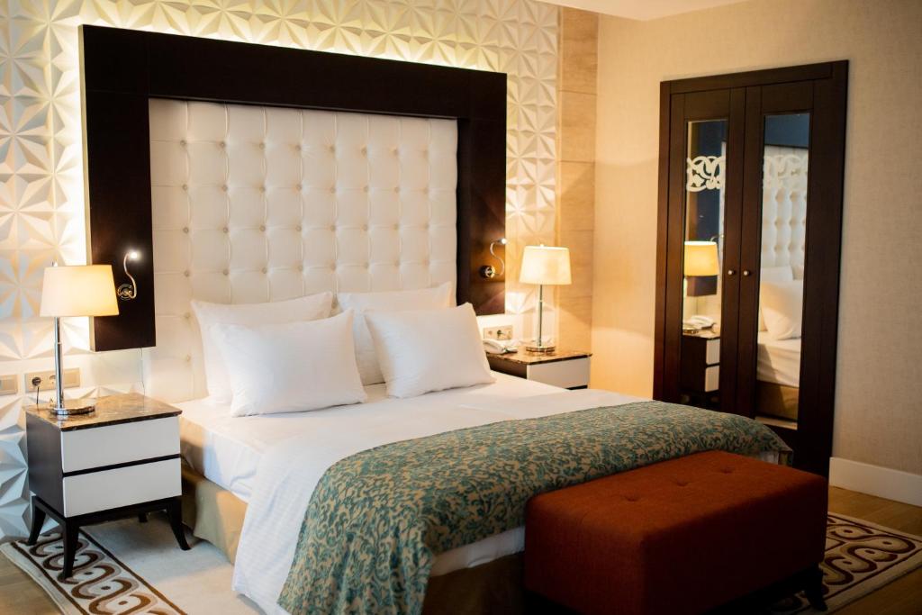 Double Superior King Bed