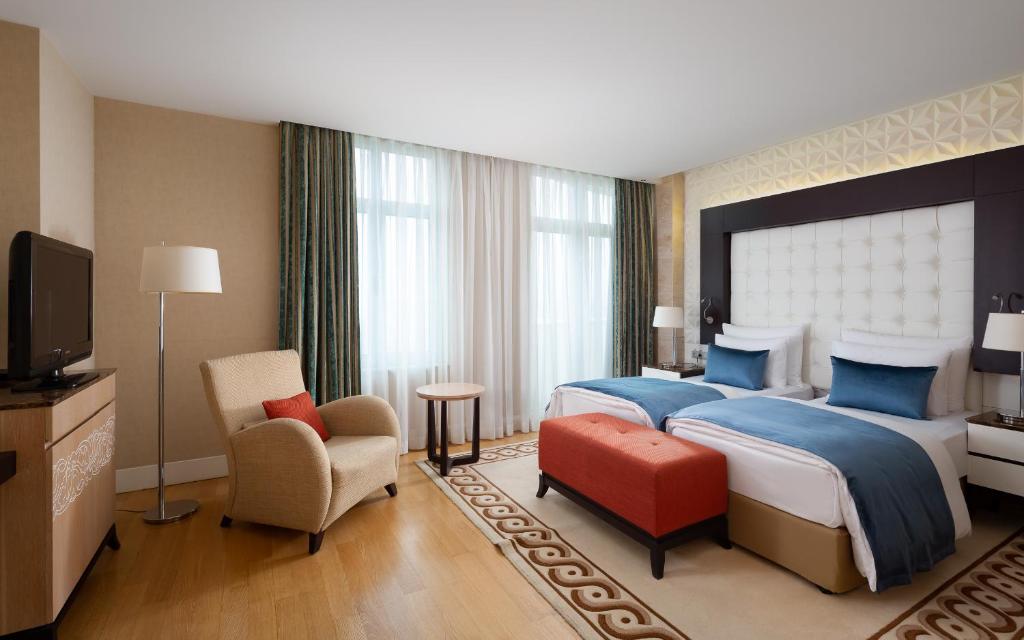 Double or Twin Deluxe