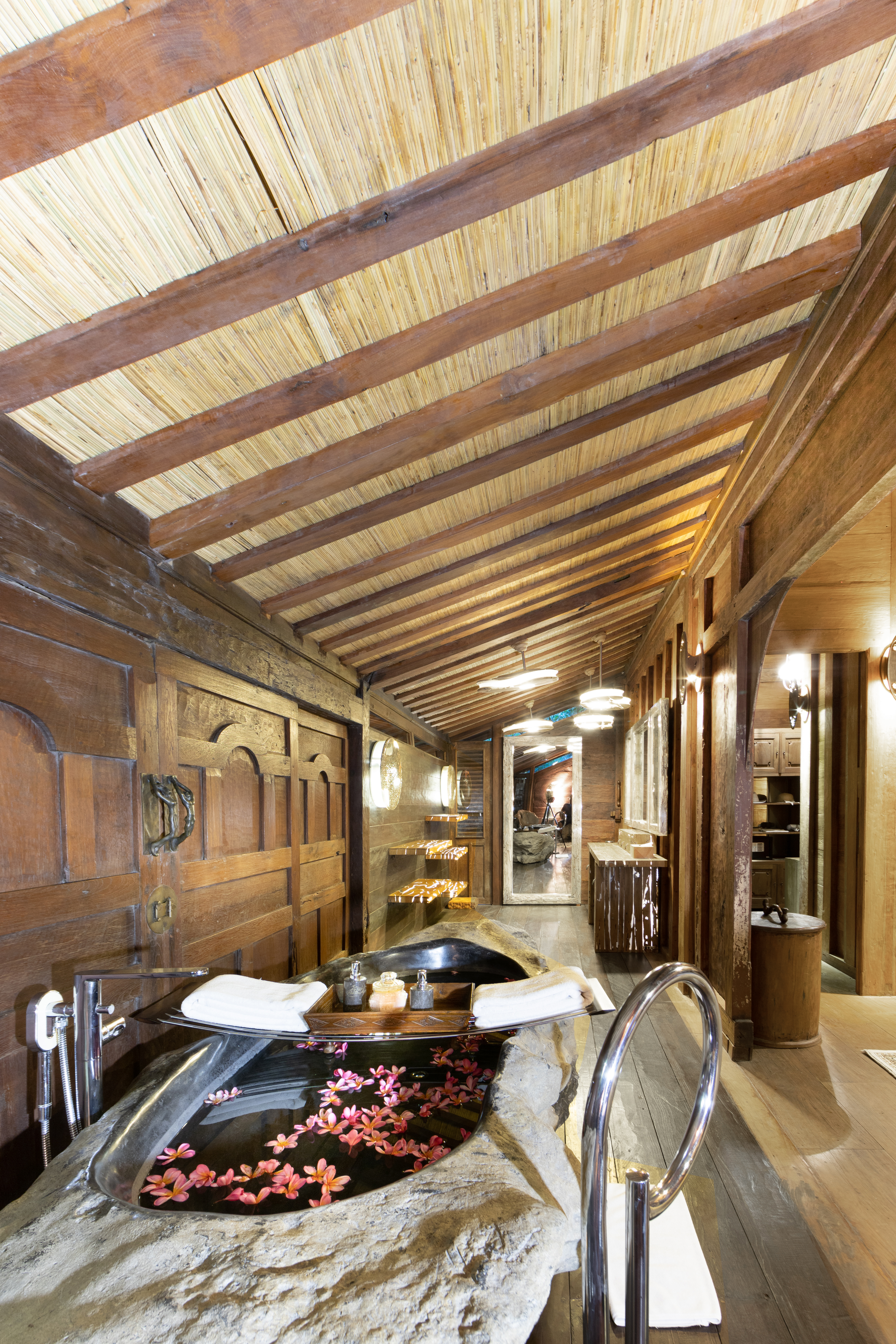 Suite Classic King Bed