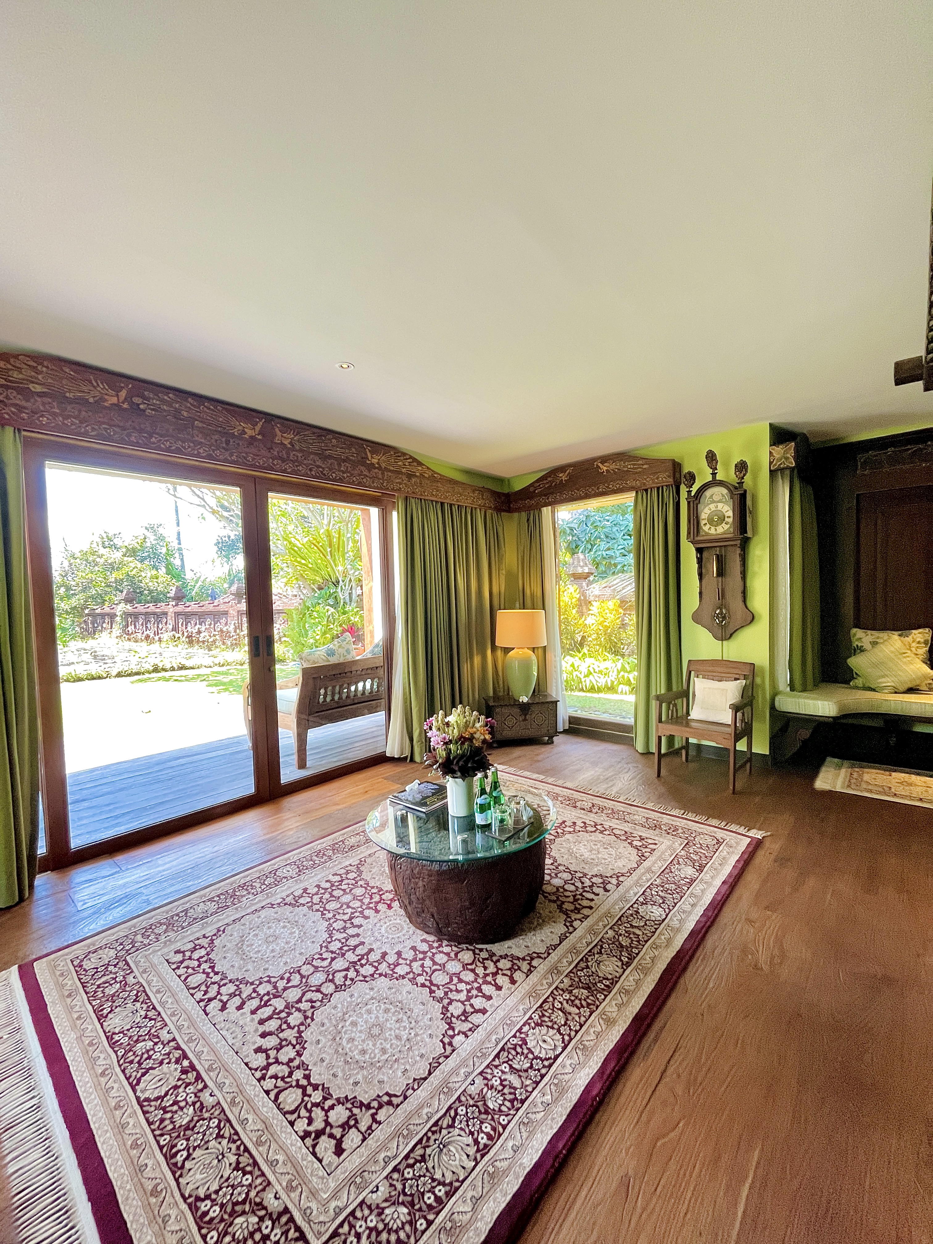 Suite Classic King Bed