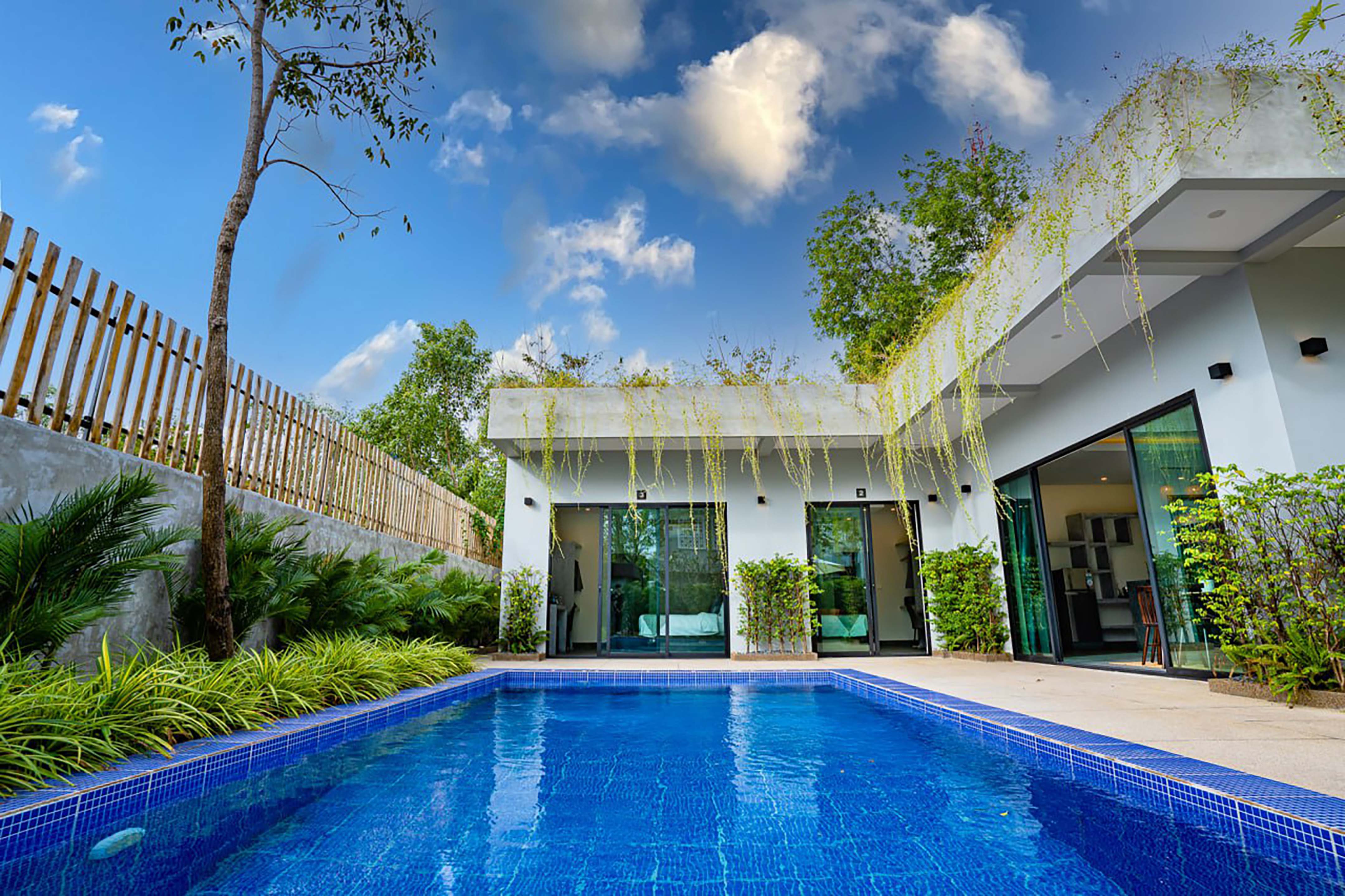 Villa Pool View