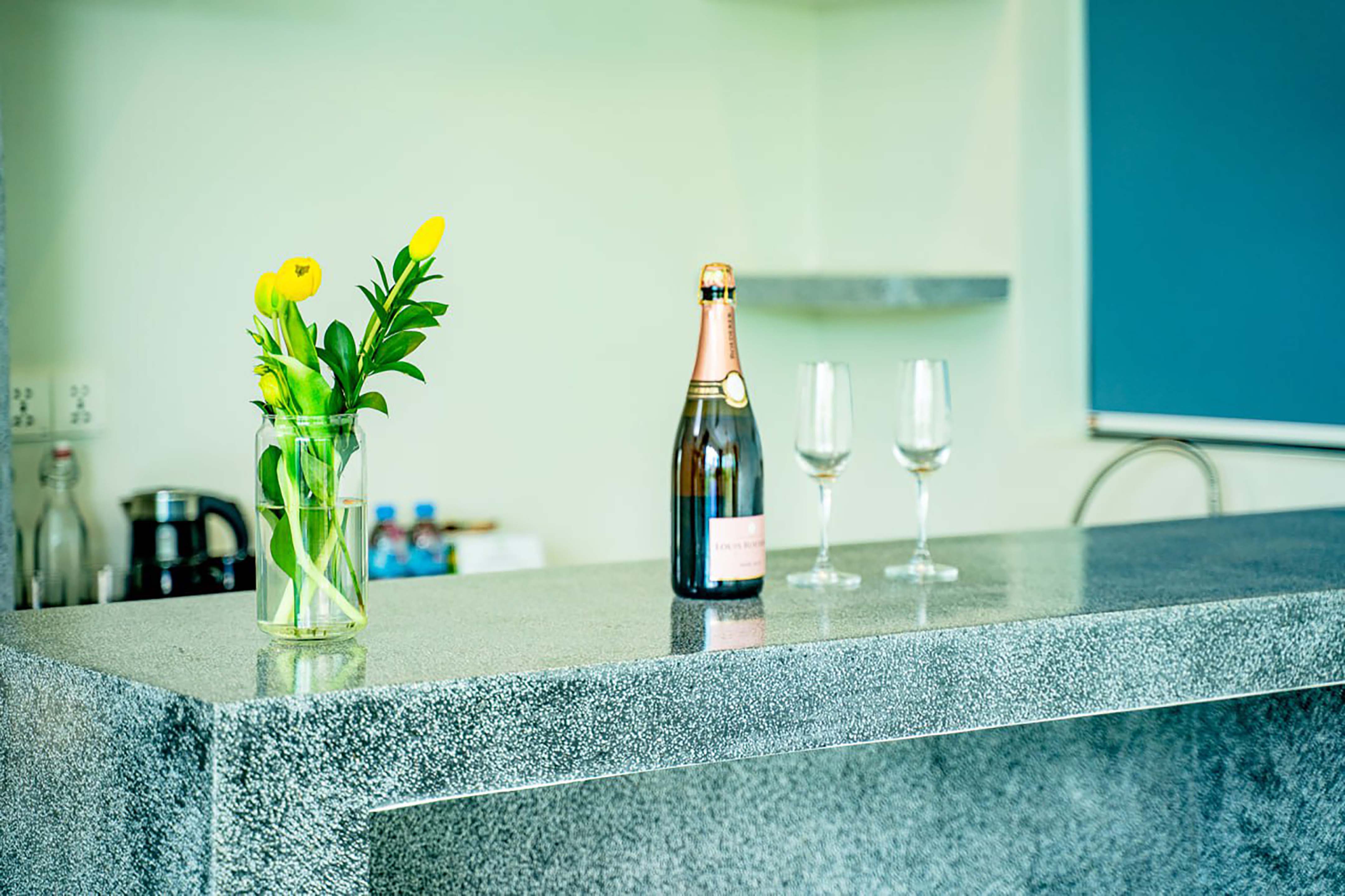 Suite Deluxe Pool View