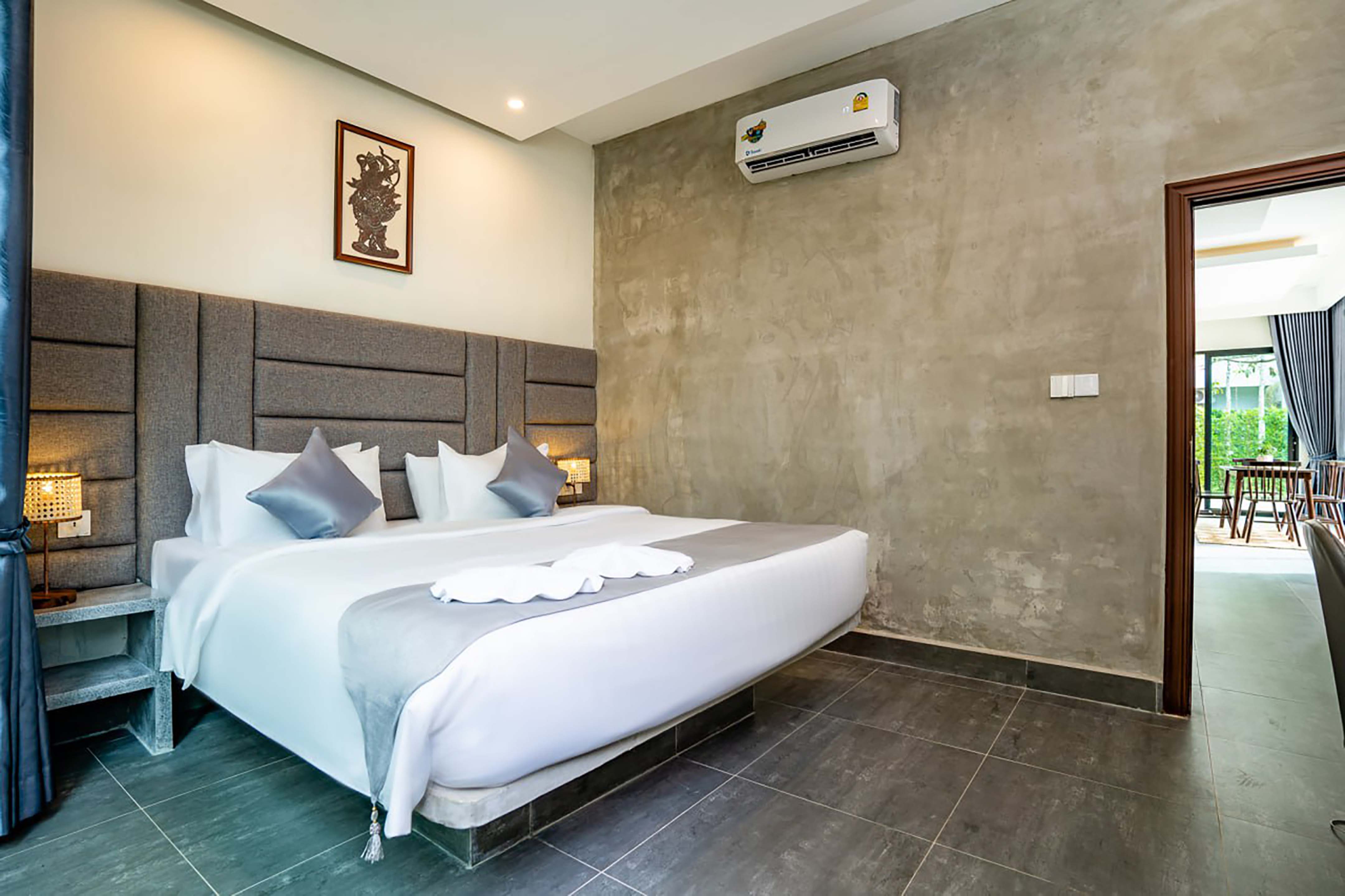 Suite Deluxe Pool View