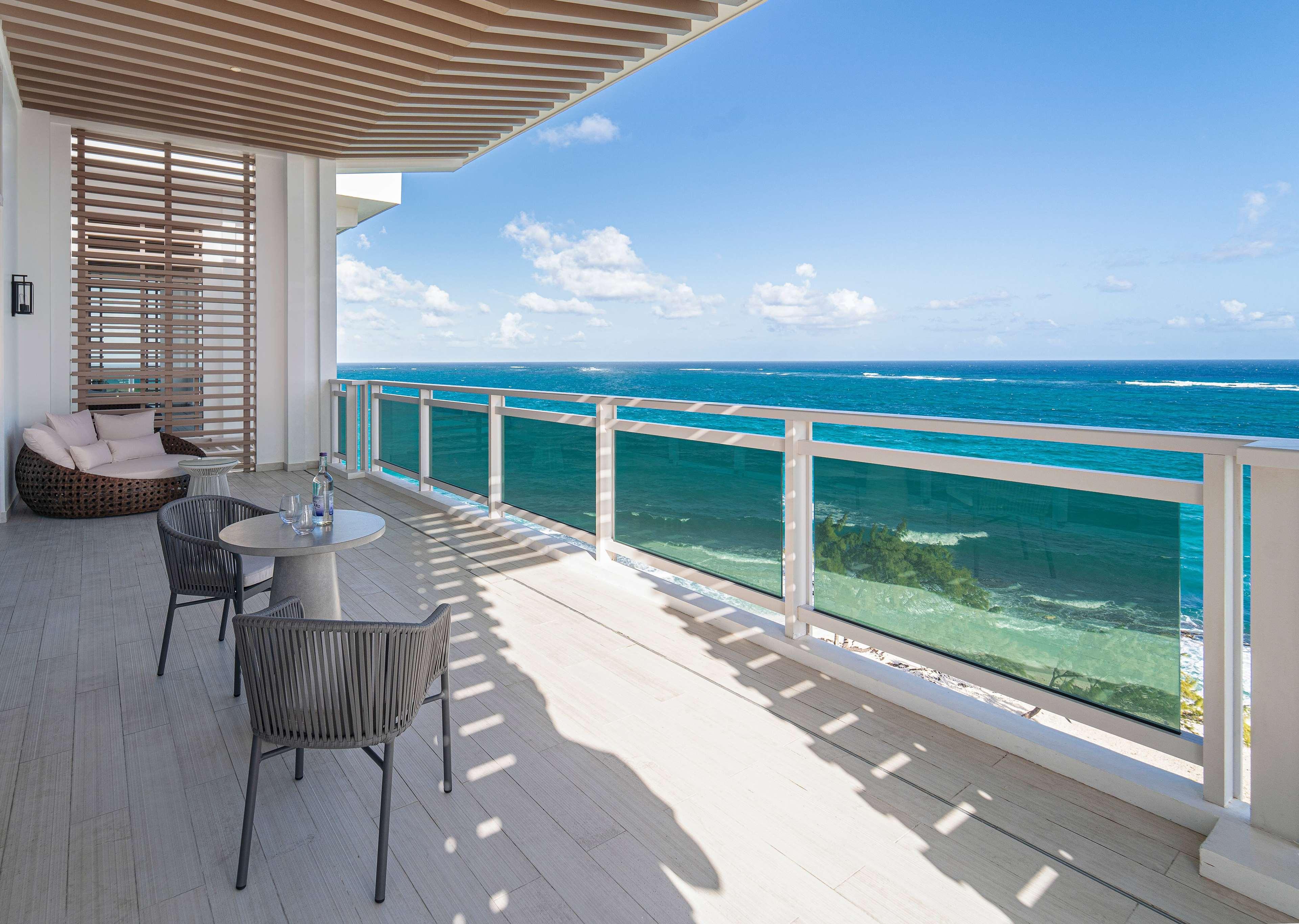 Suite Ocean View King Bed