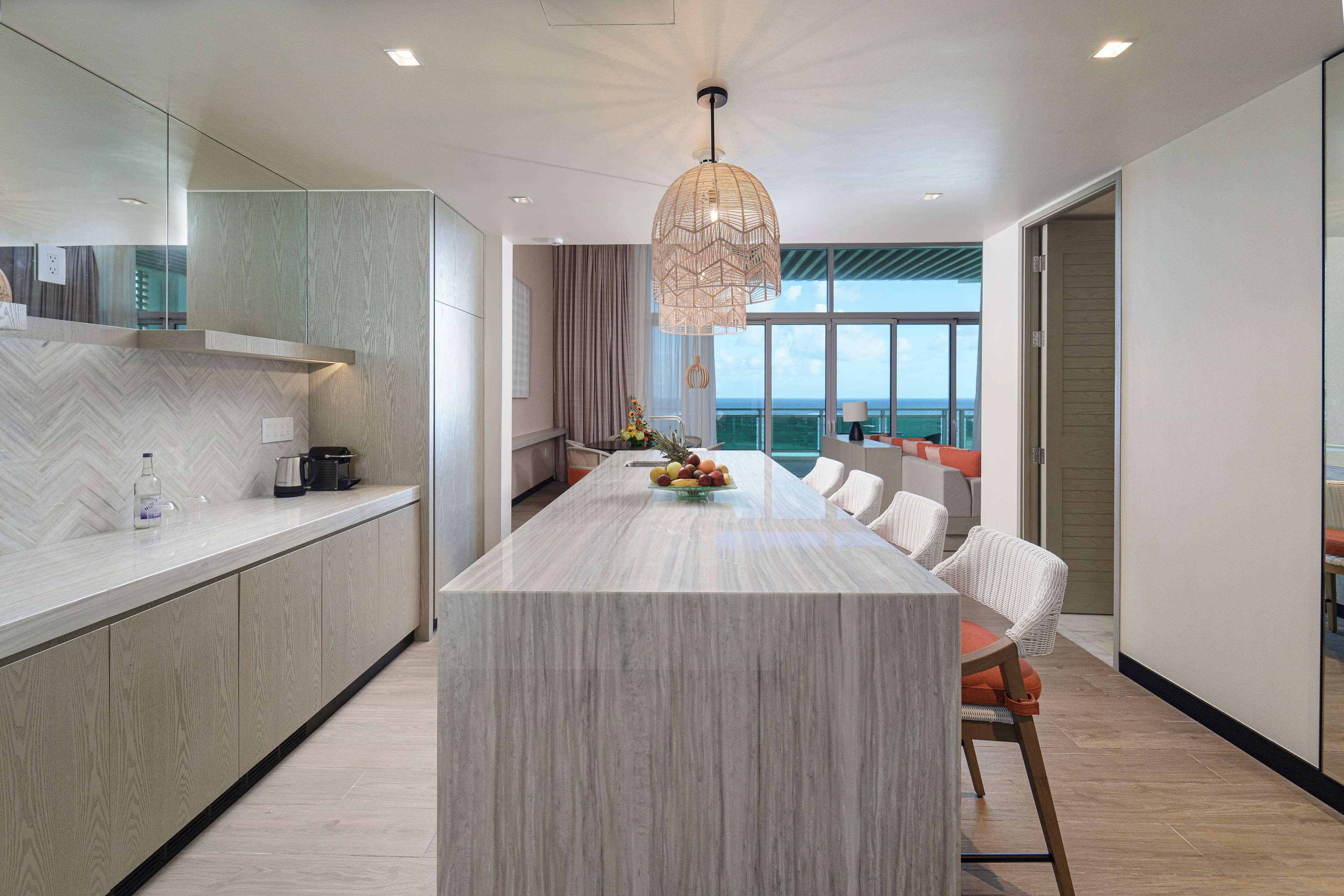 Suite Ocean View King Bed