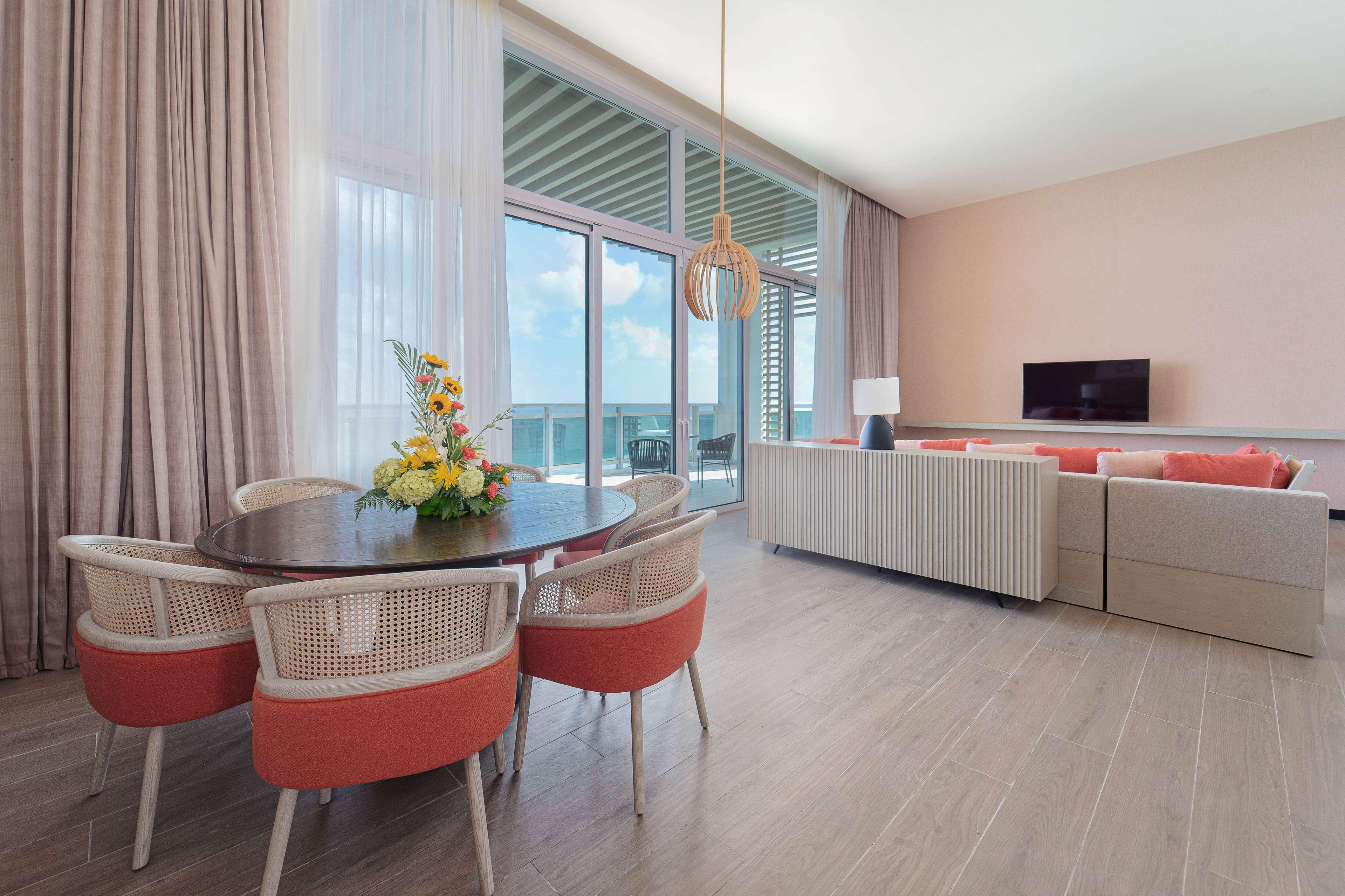 Suite Ocean View King Bed