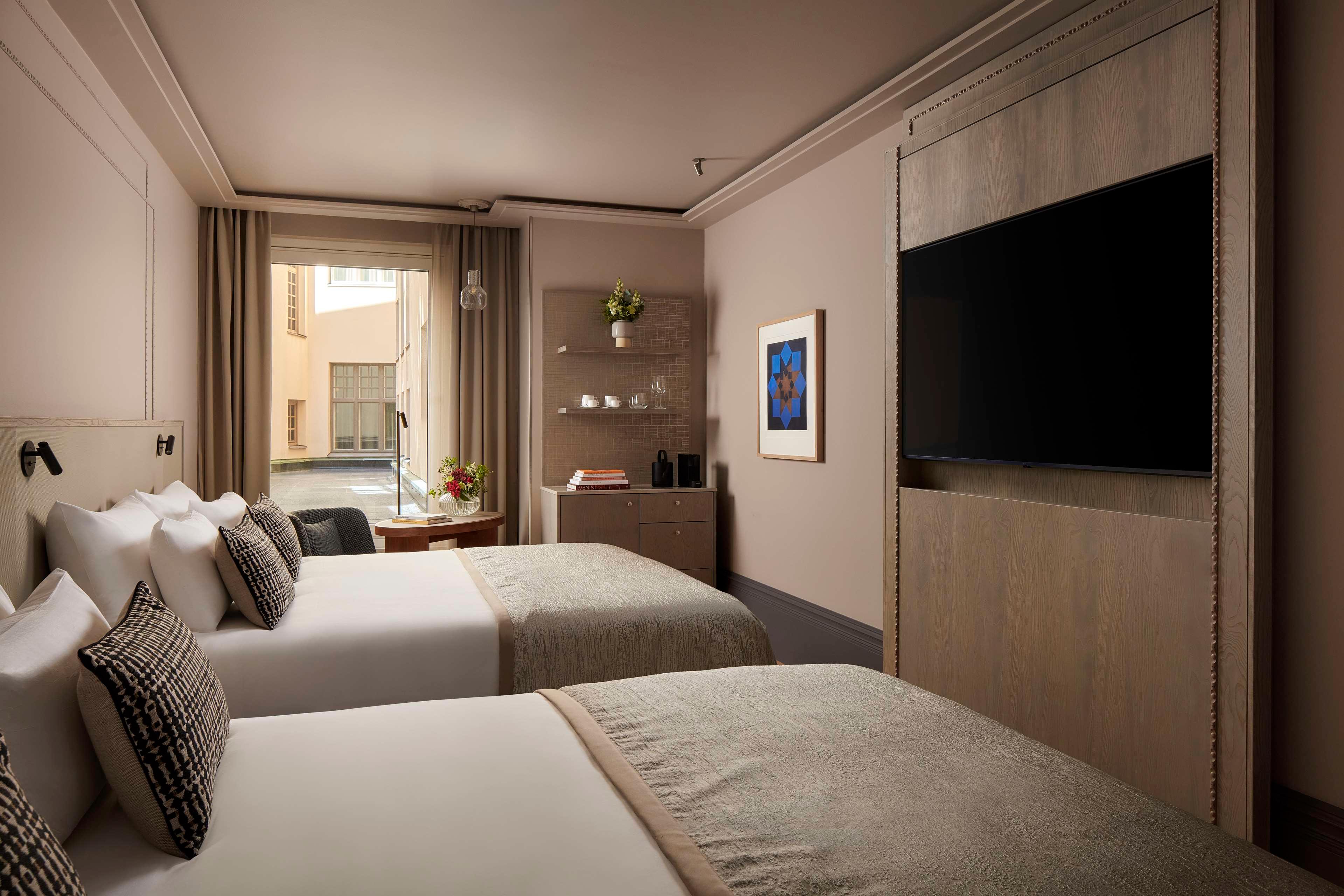 Family Room Capacity 4