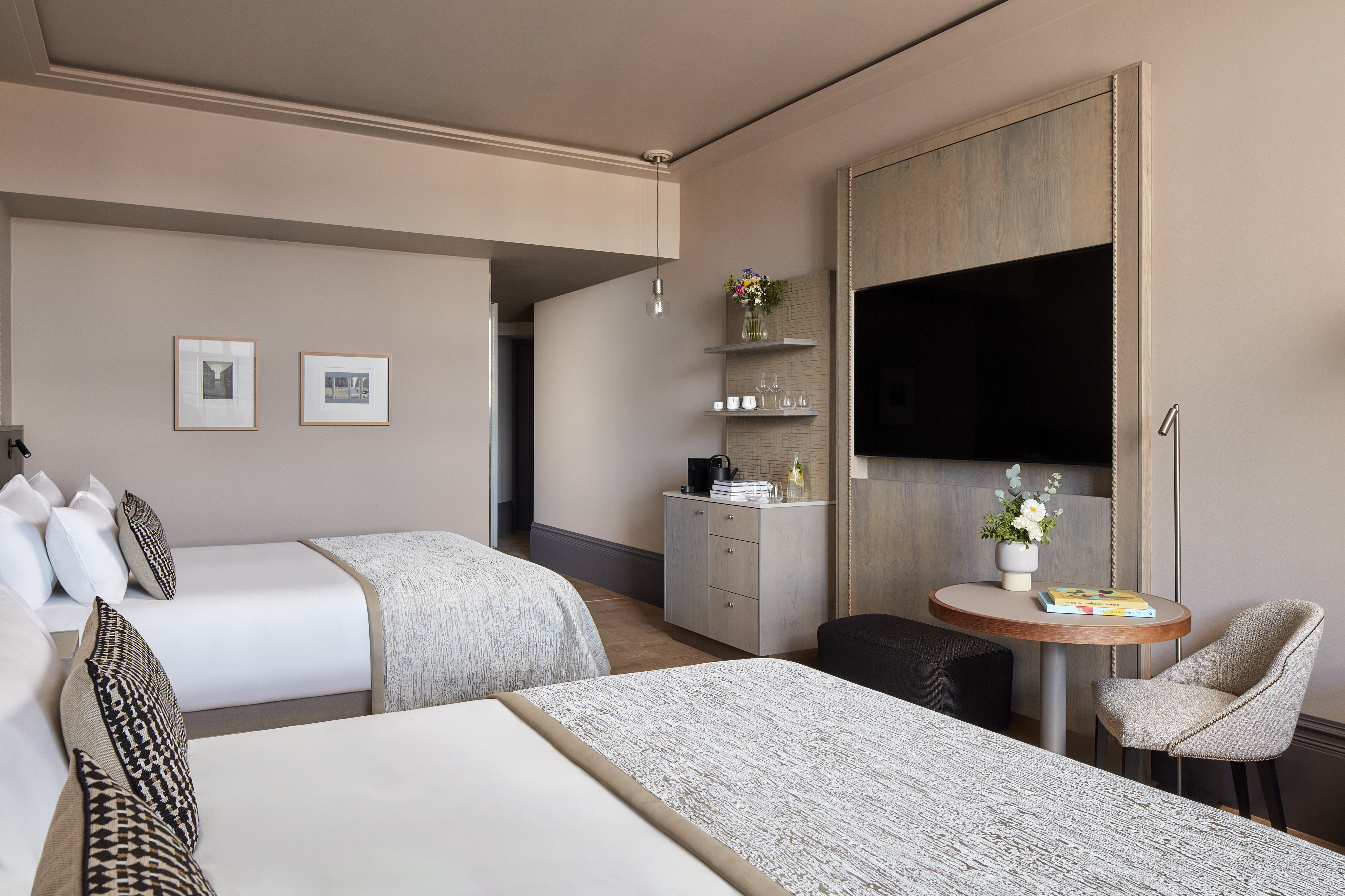 Family Room Capacity 4