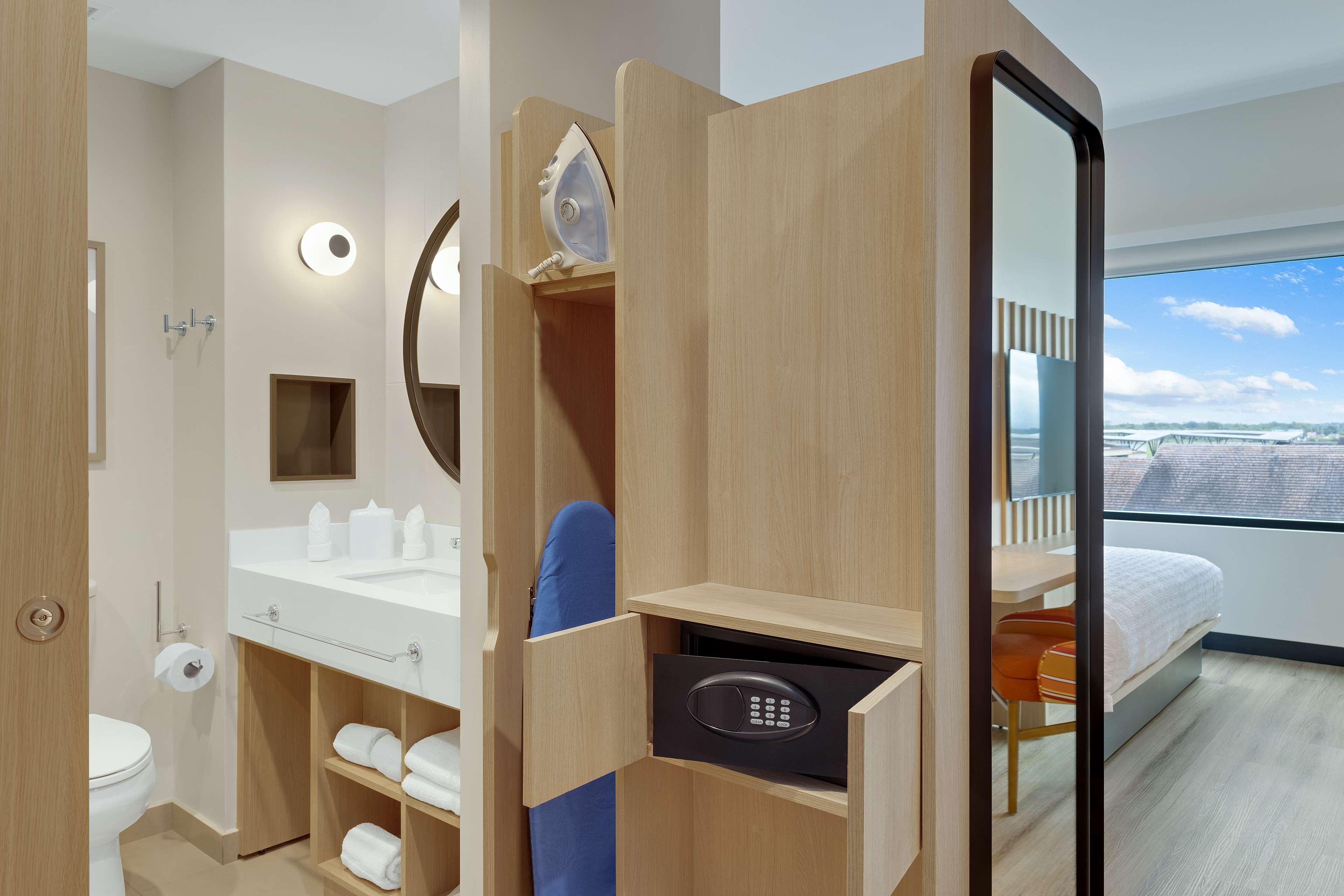 Room Two Double Beds