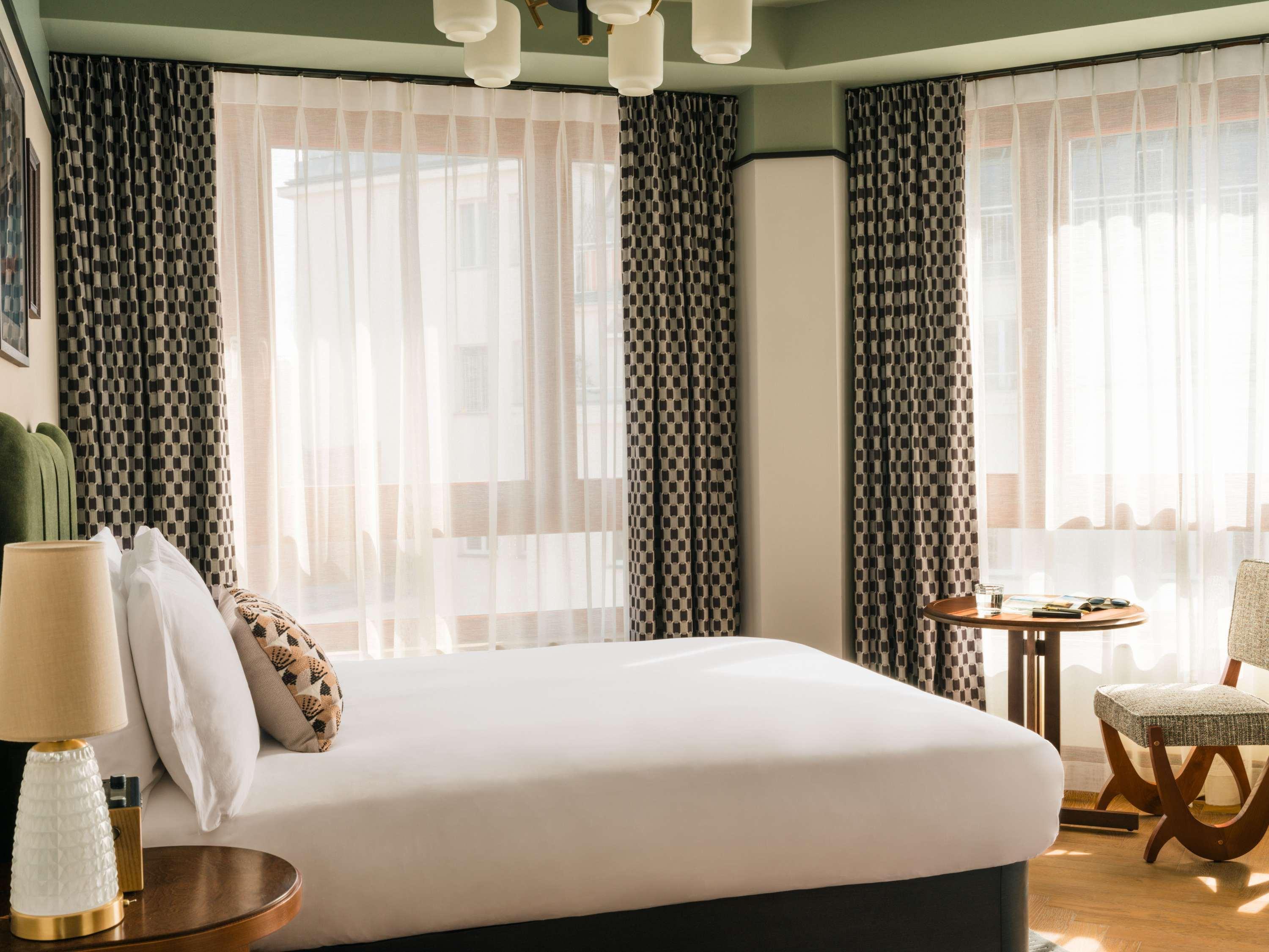 Double Queen Size Bed