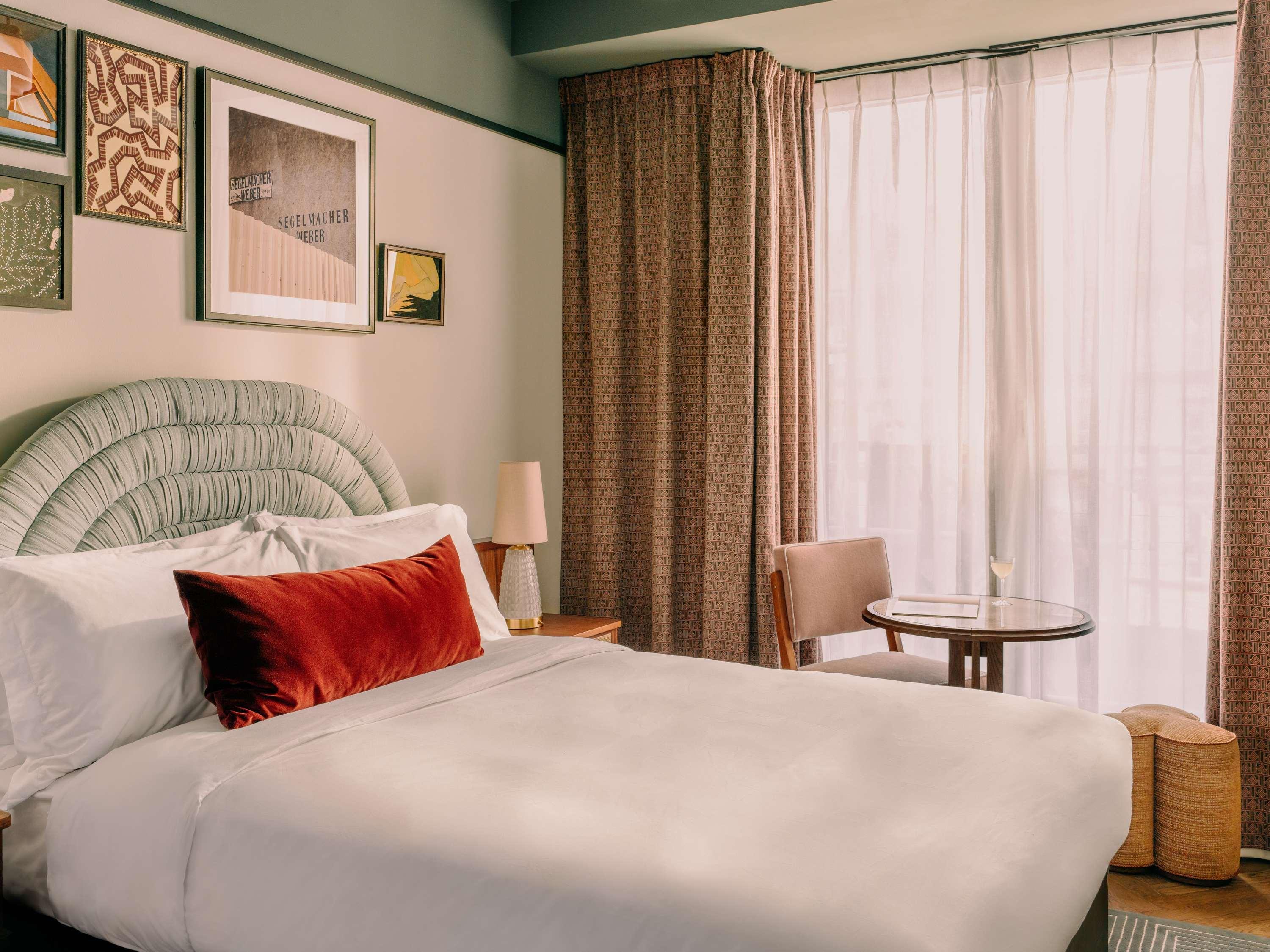 Double Queen Size Bed