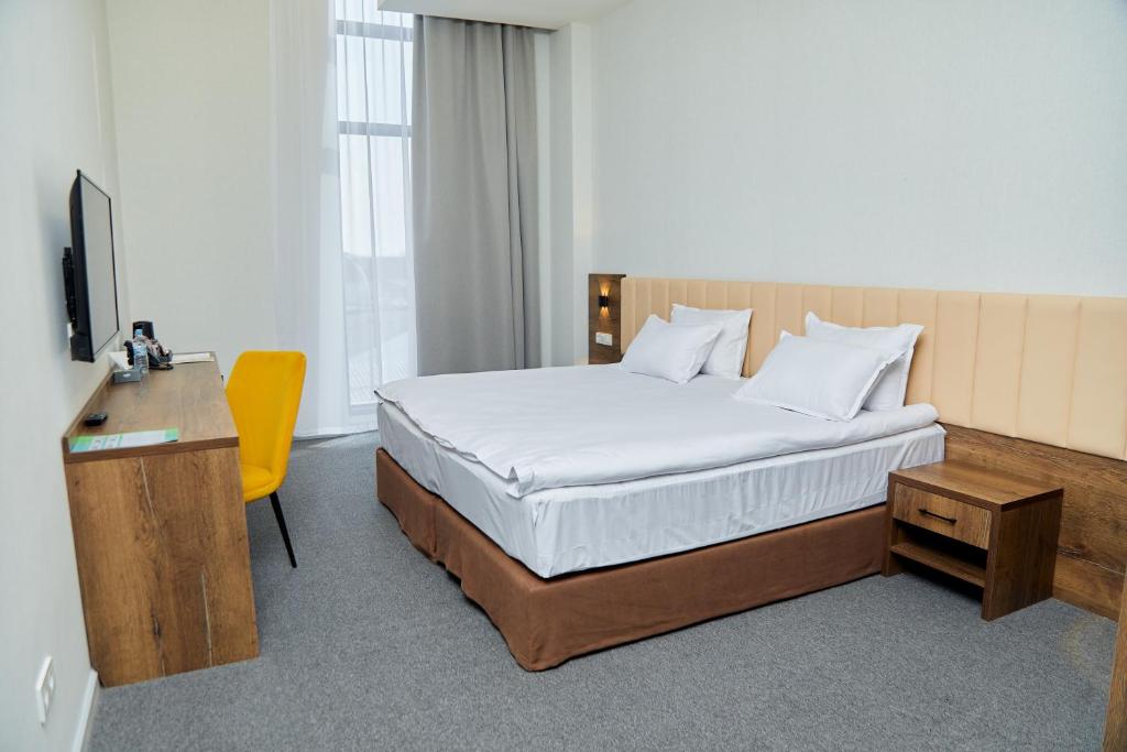 Double or Twin Standard