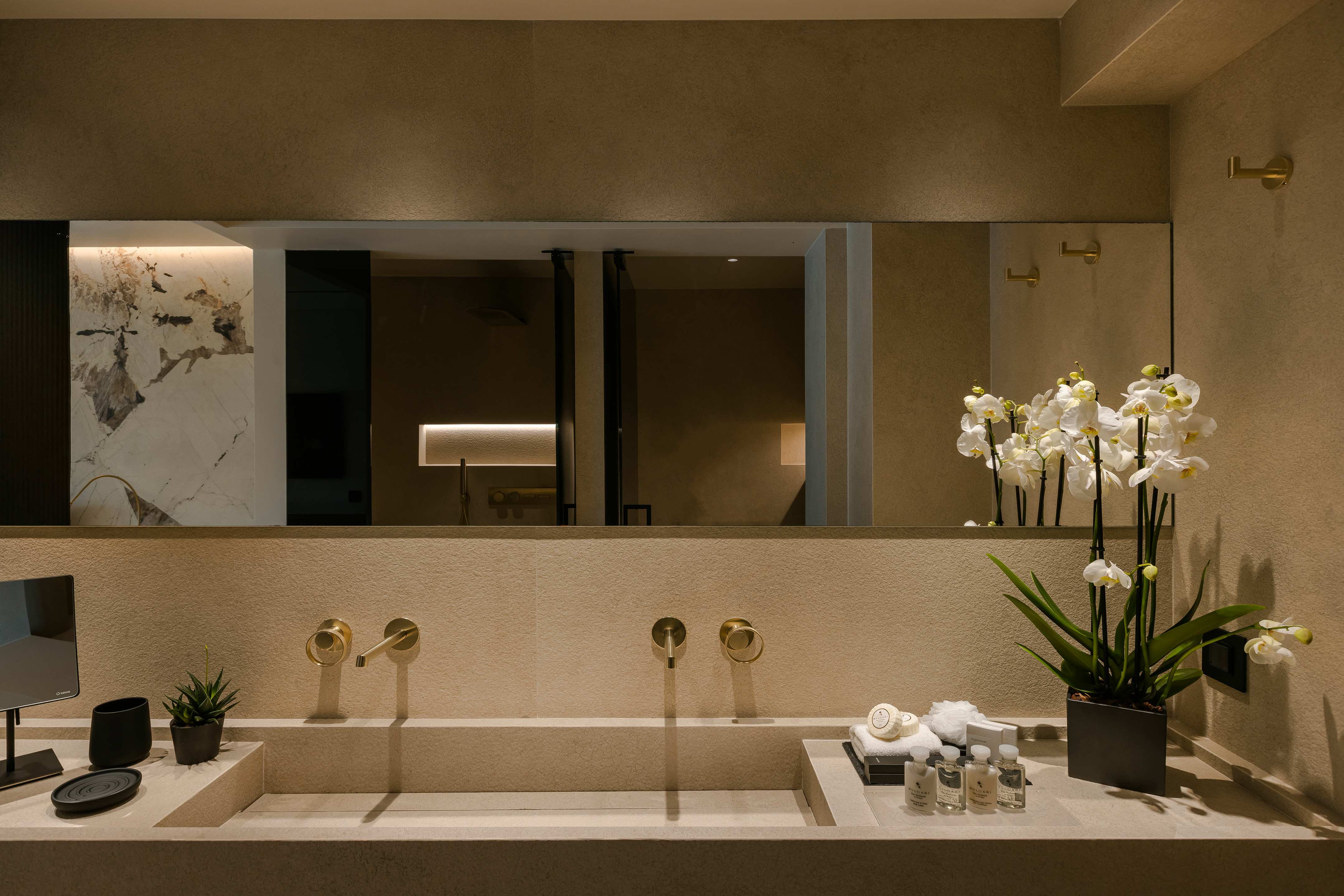 Double Single Luxury