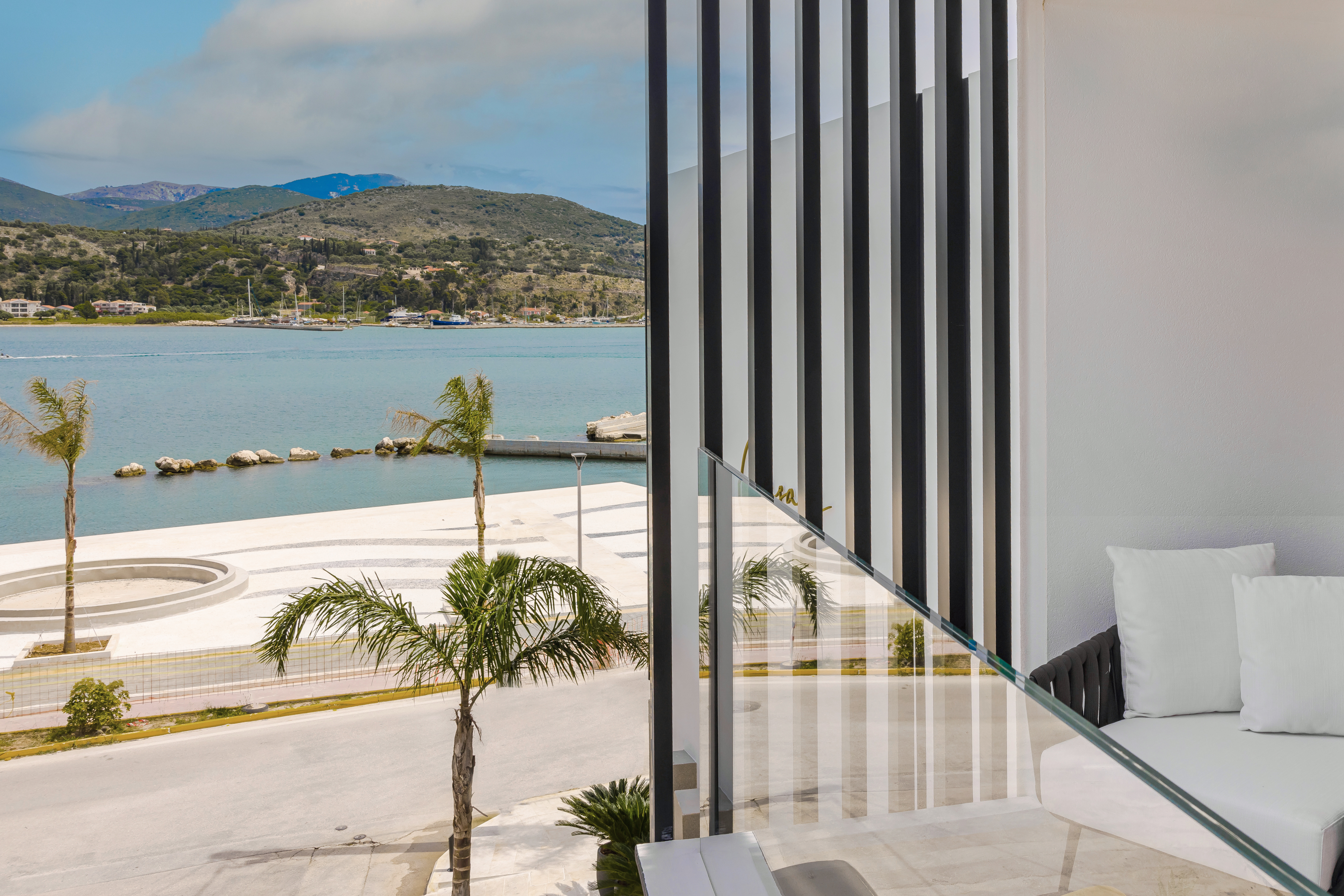 Double Side Sea View One Bedroom