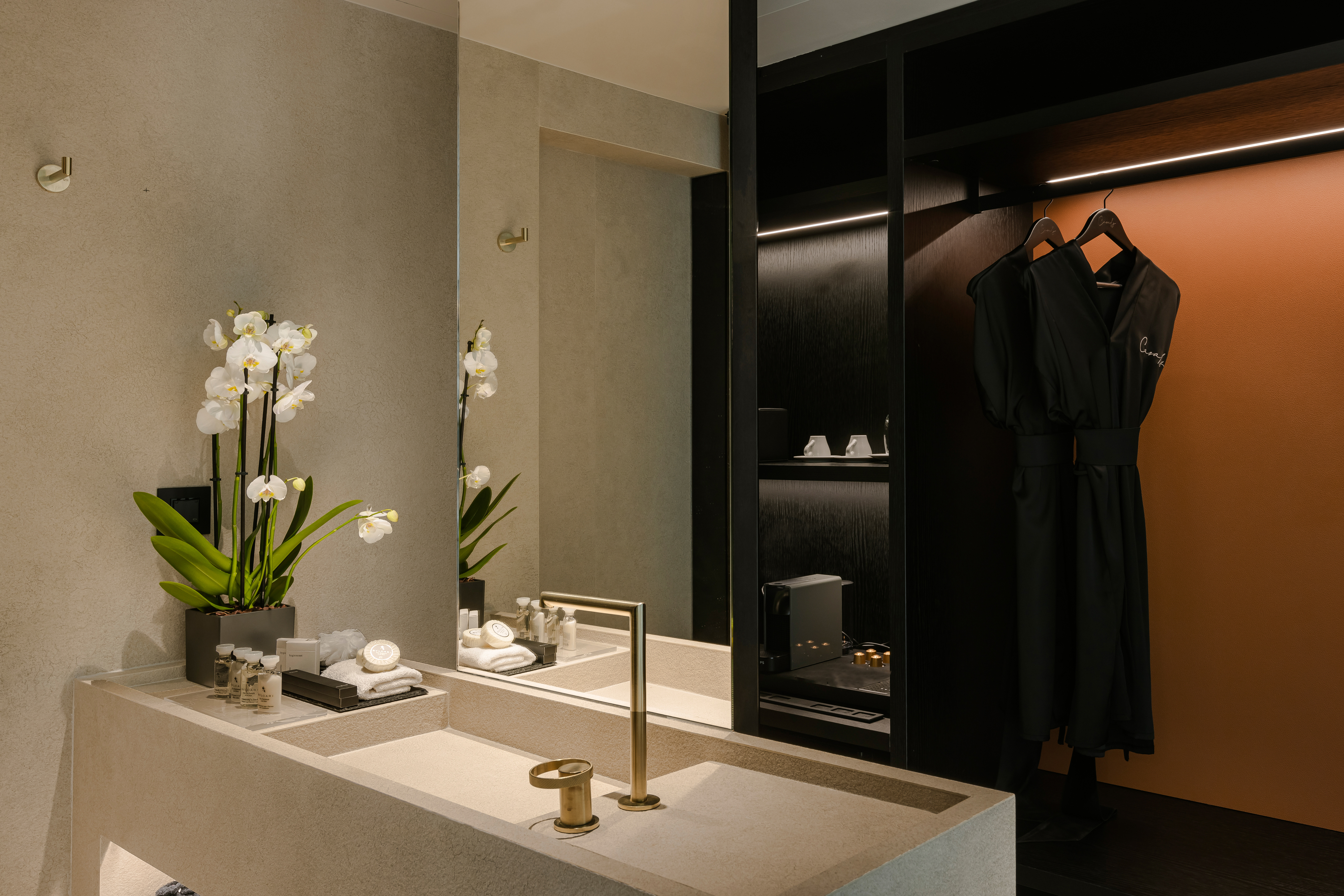 Double Pool View One Bedroom