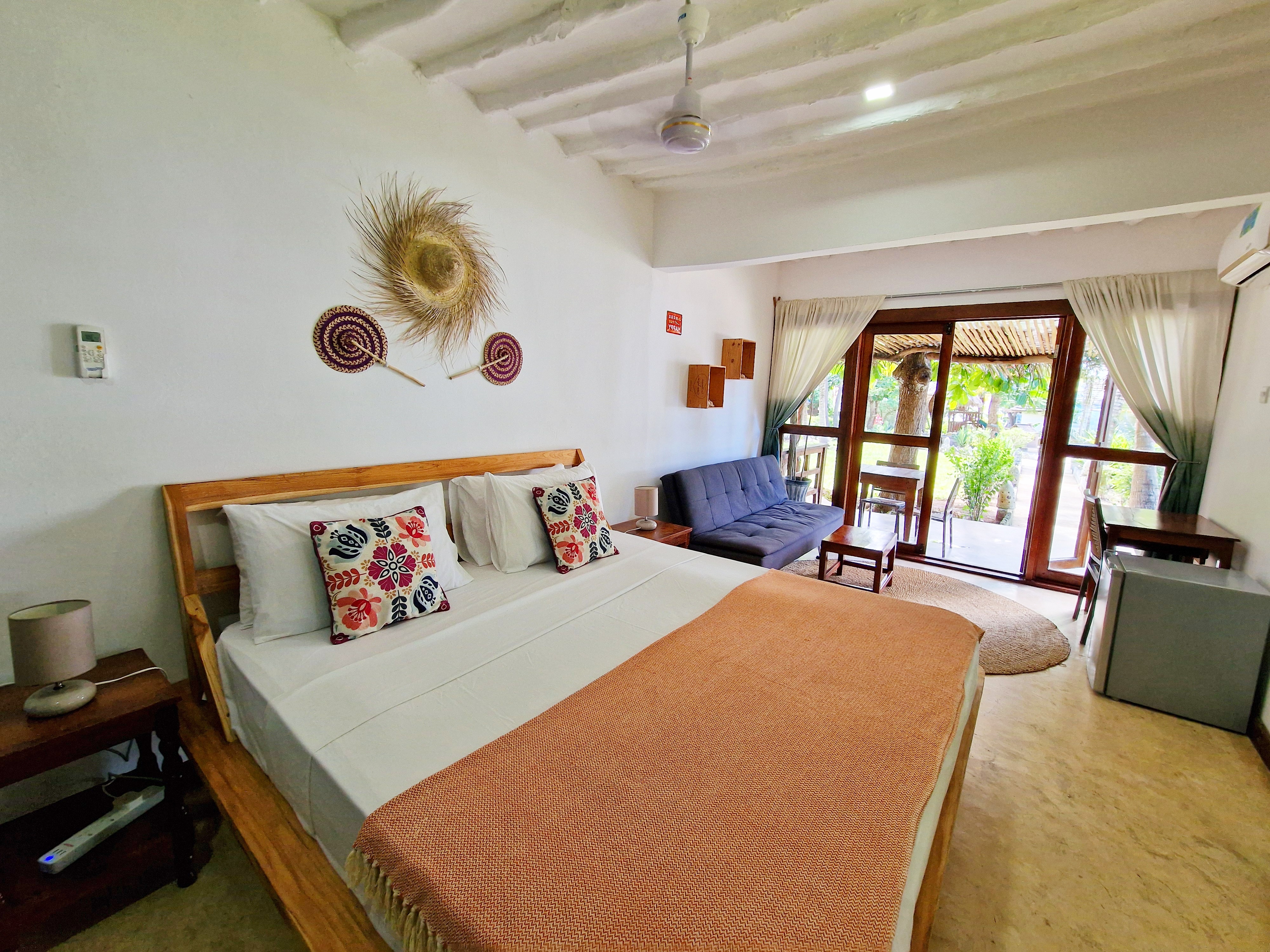 Double Pool View King Bed