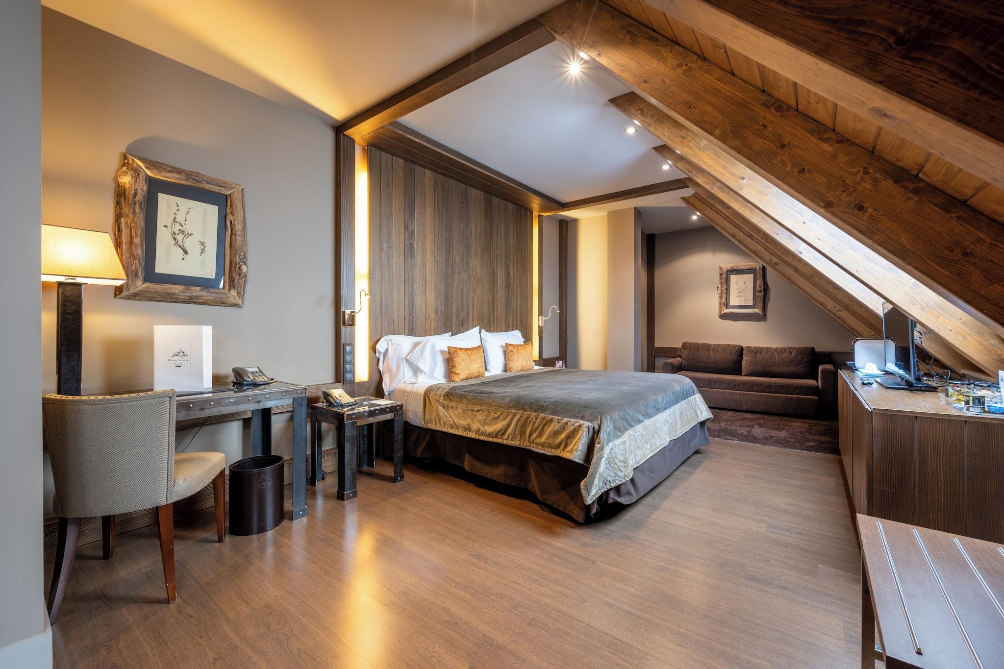 Quadruple Superior Queen Bed