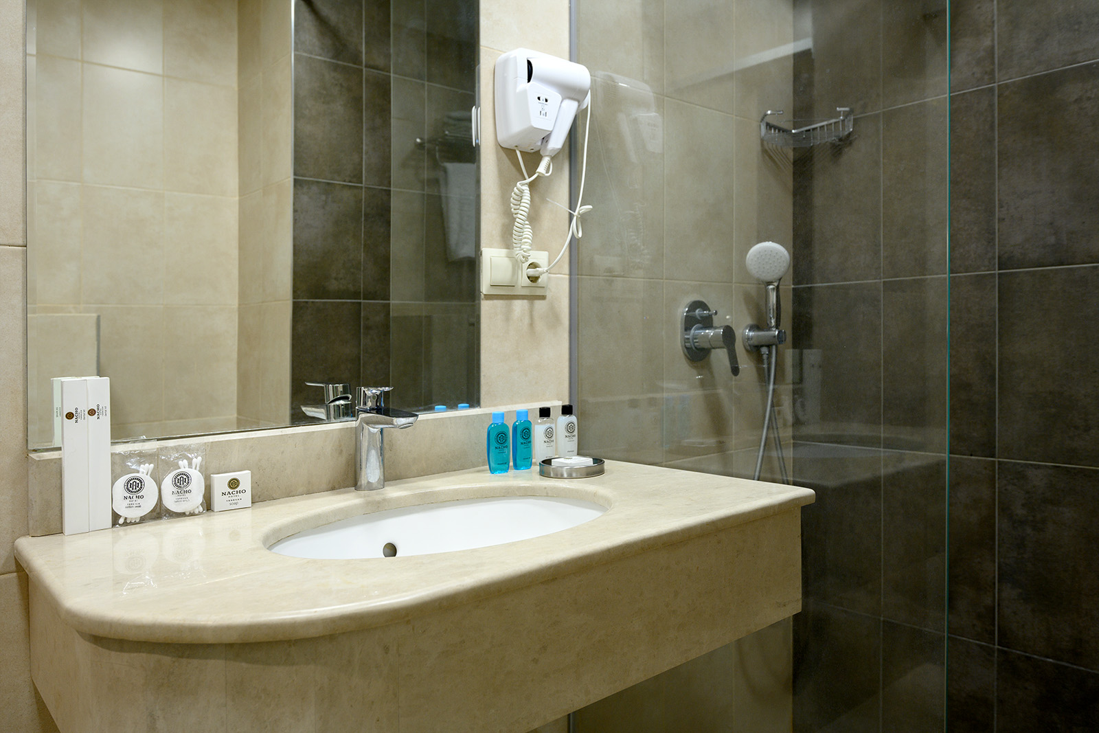 Double Classic Queen Bed