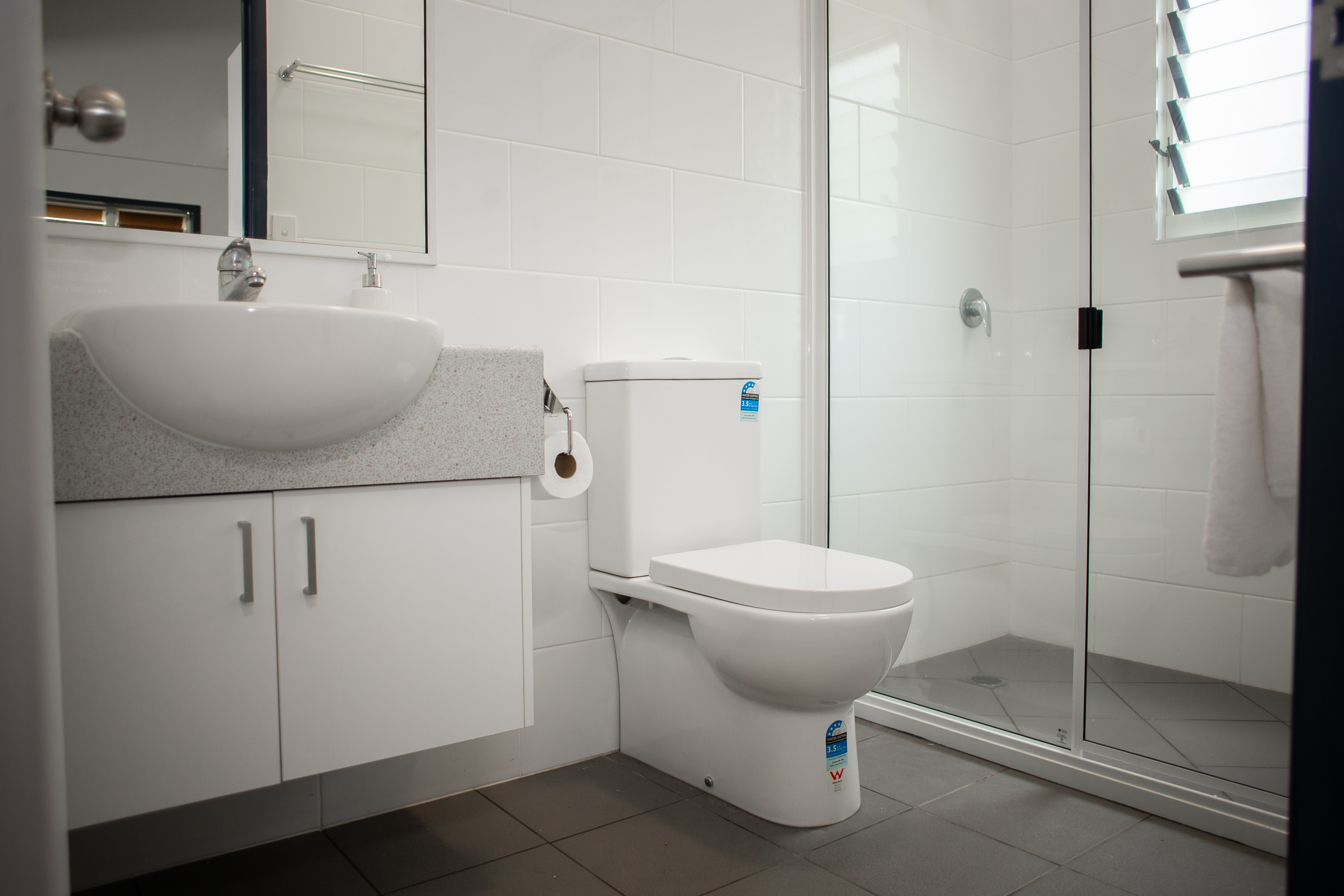 Studio Queen Size Bed