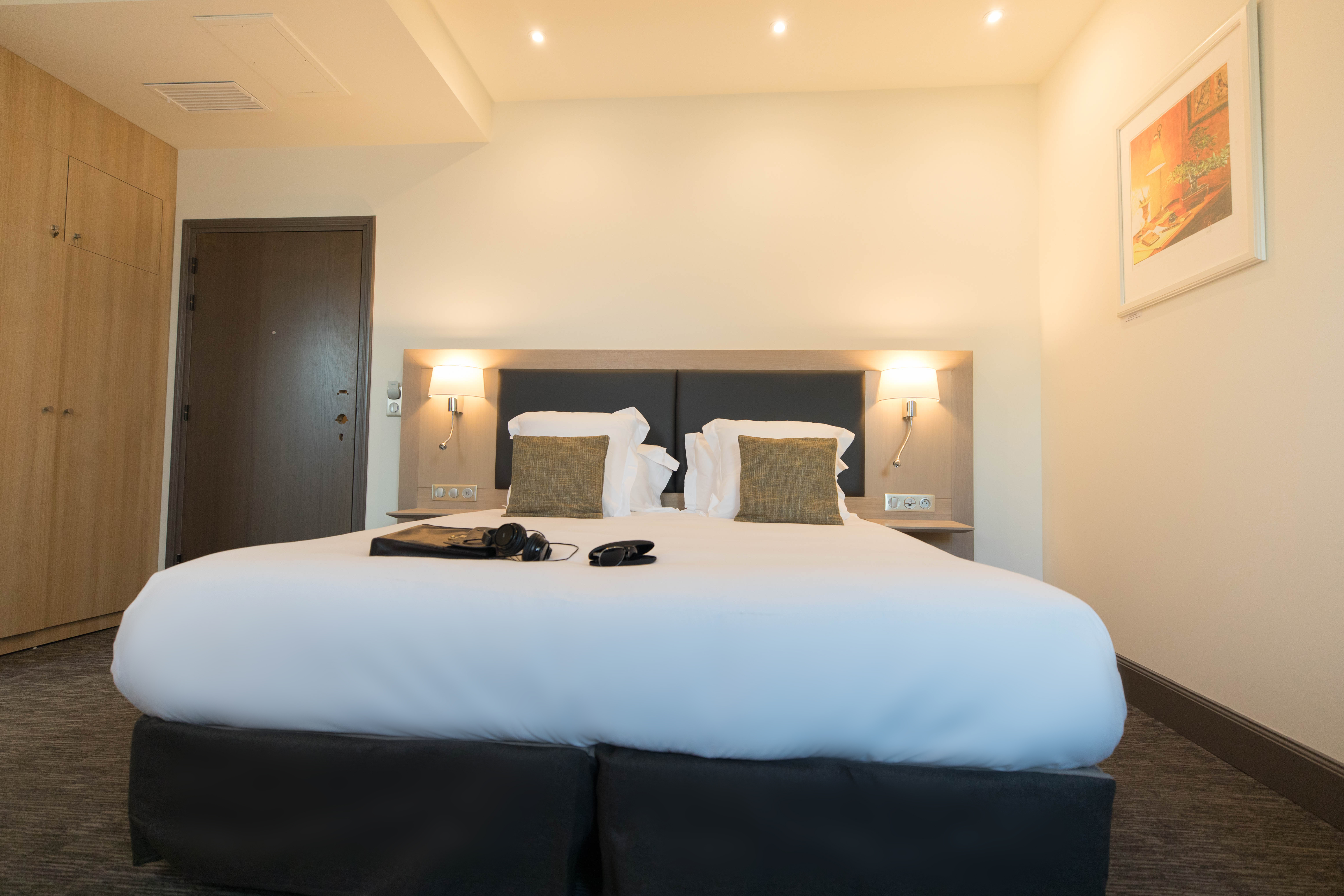 Double or Twin Standard