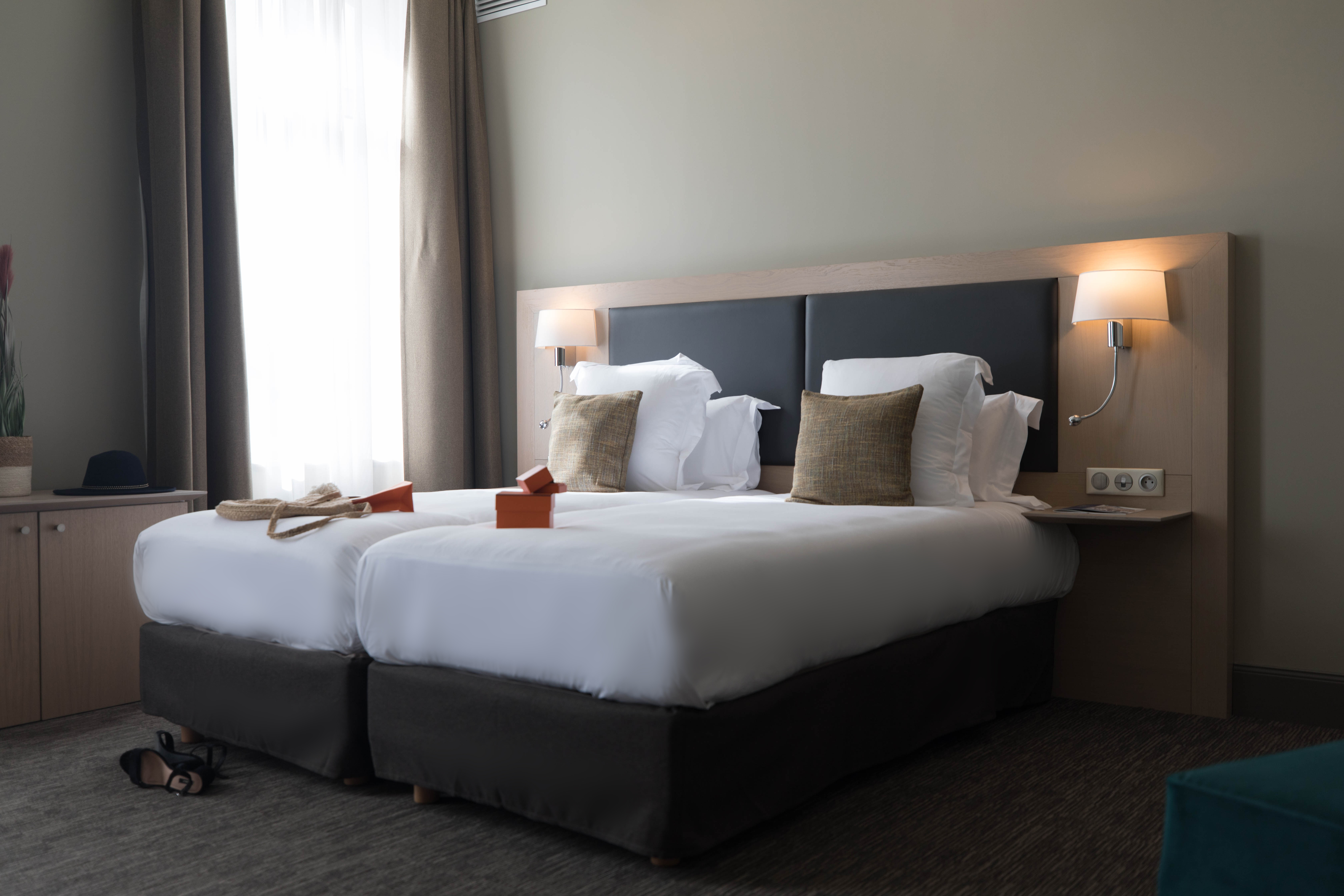 Double or Twin Standard