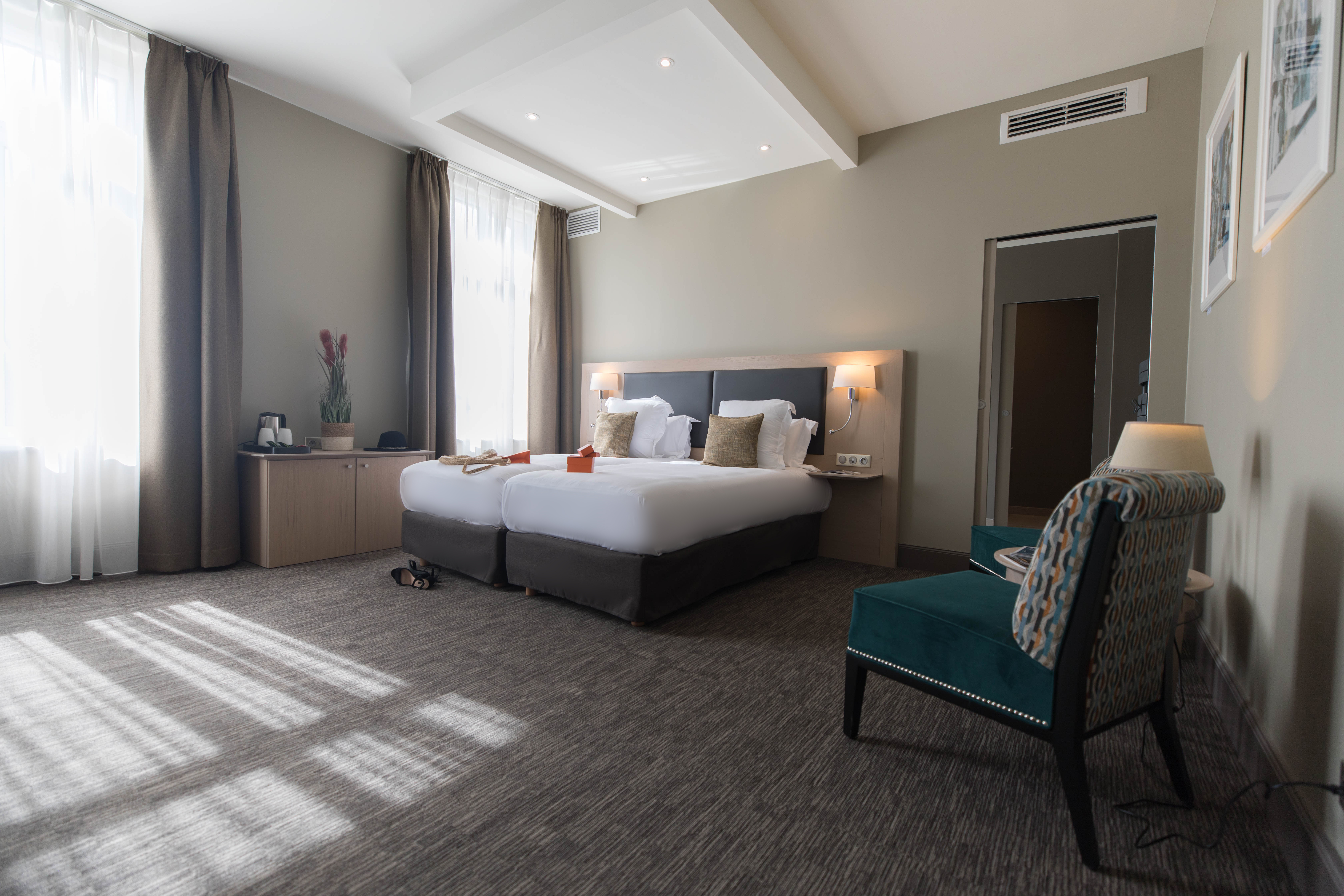 Double or Twin Standard