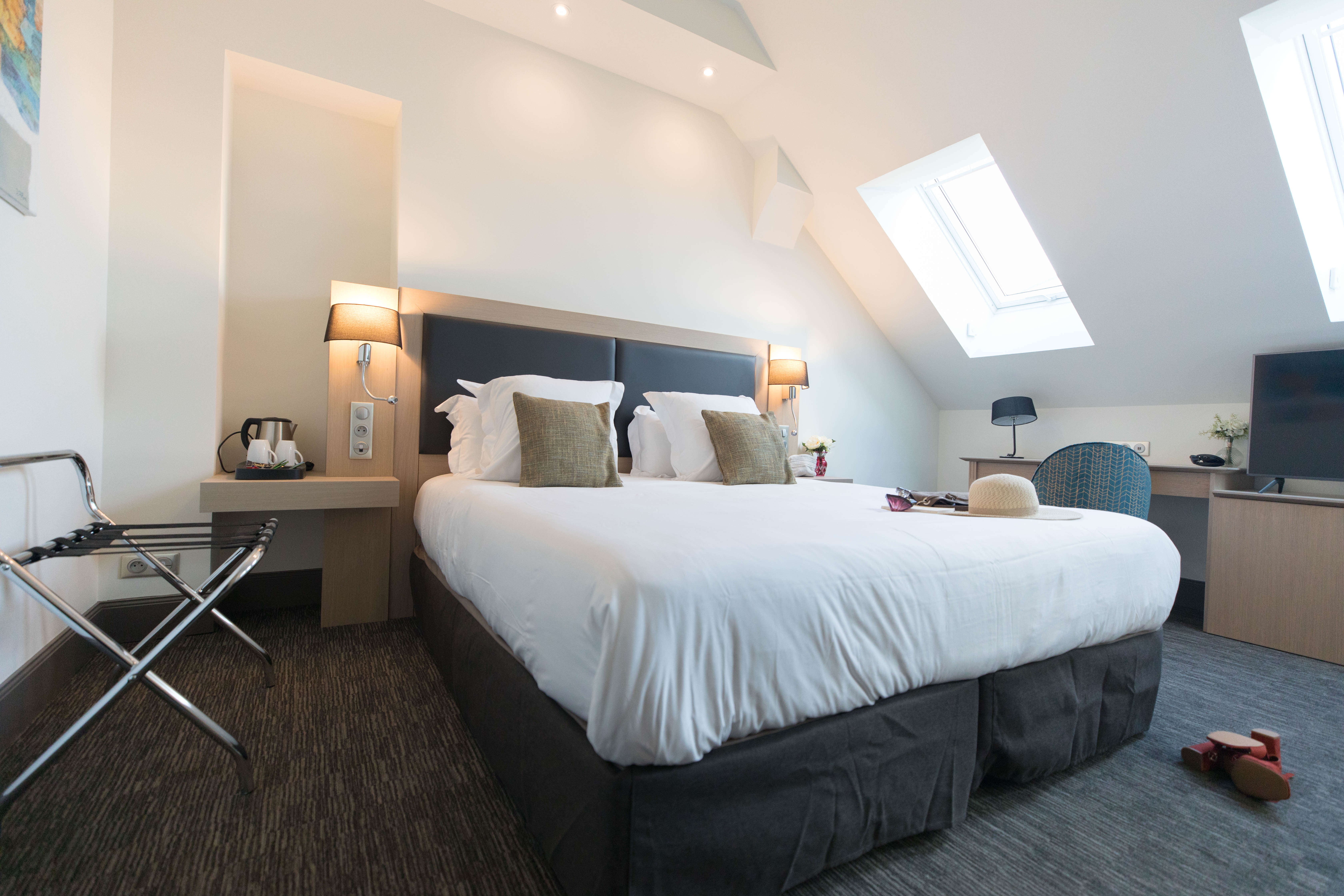 Double or Twin Standard