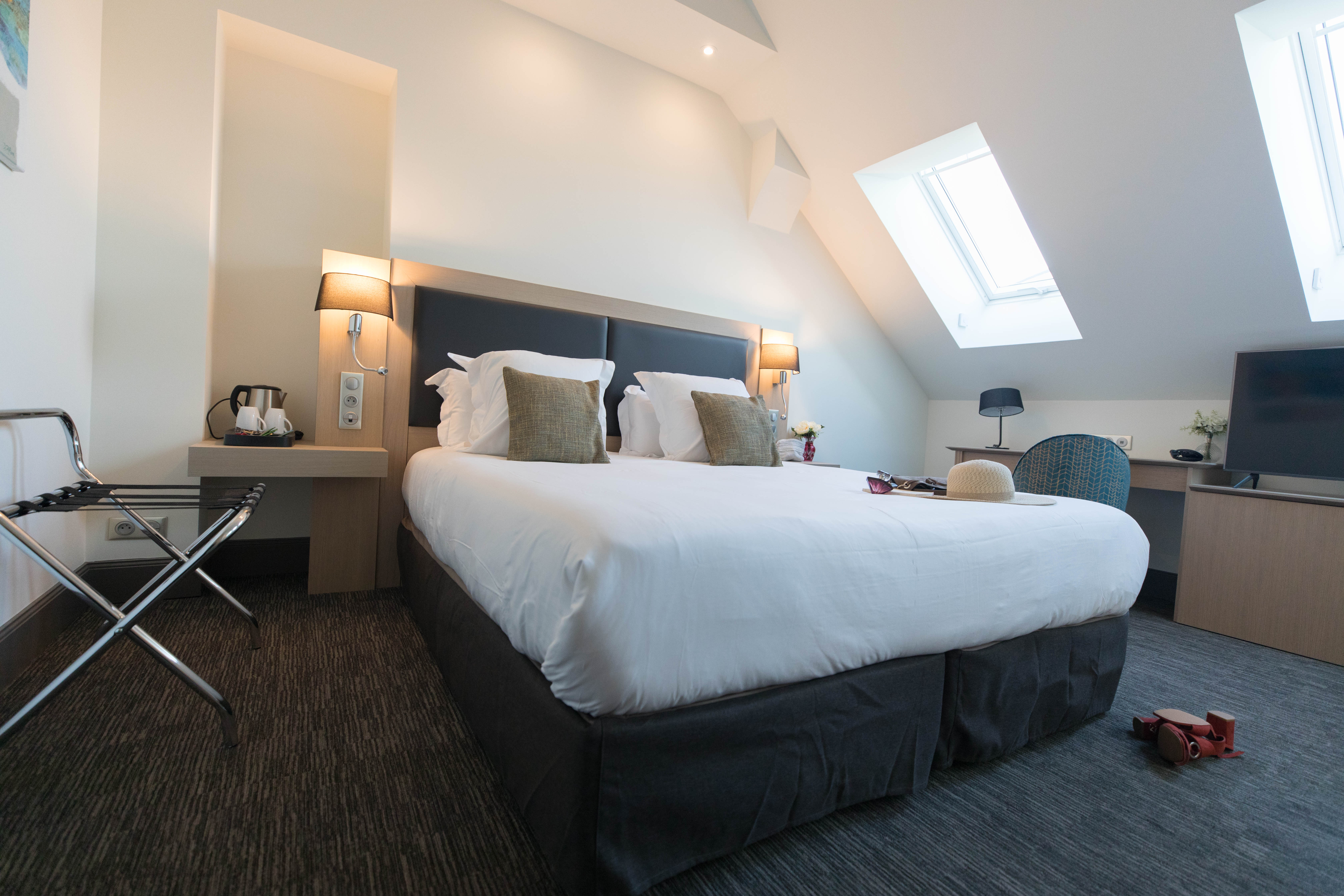 Double or Twin Standard