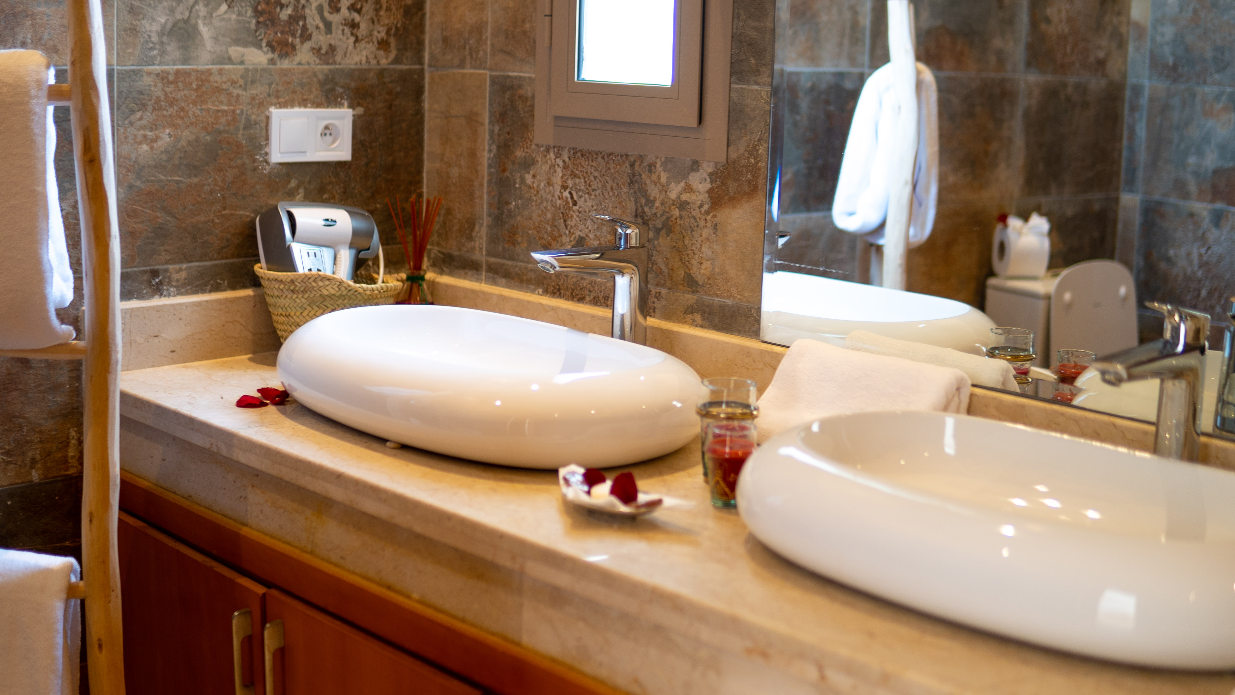 Suite Pool View One Bedroom