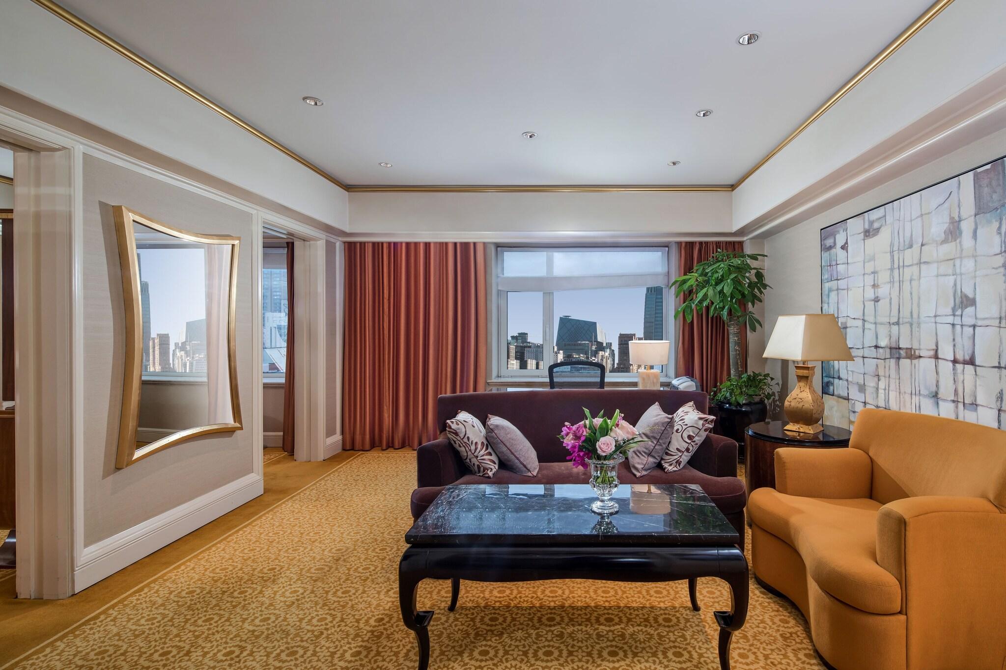 Suite City View King Bed