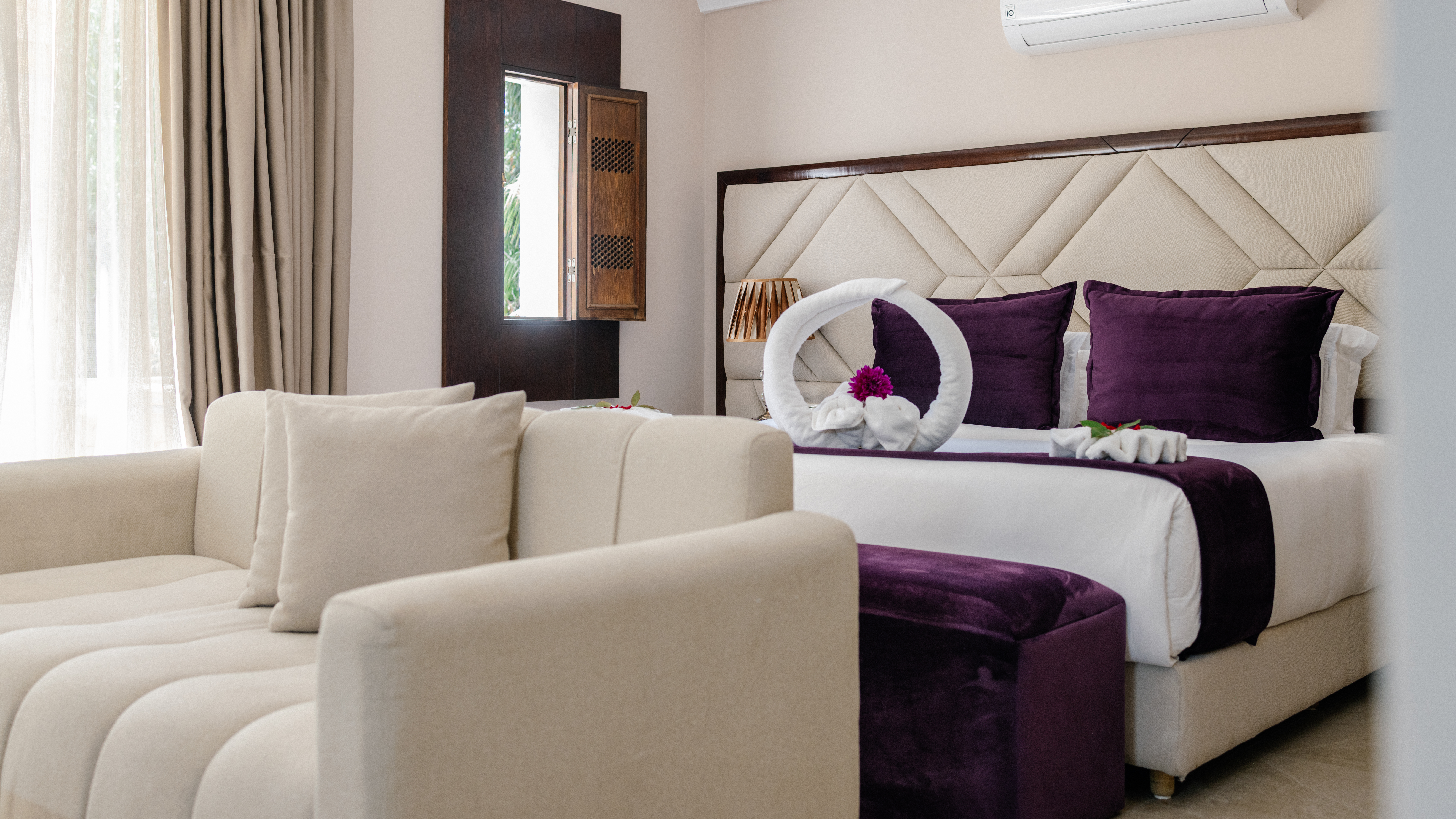 Suite Deluxe King Bed