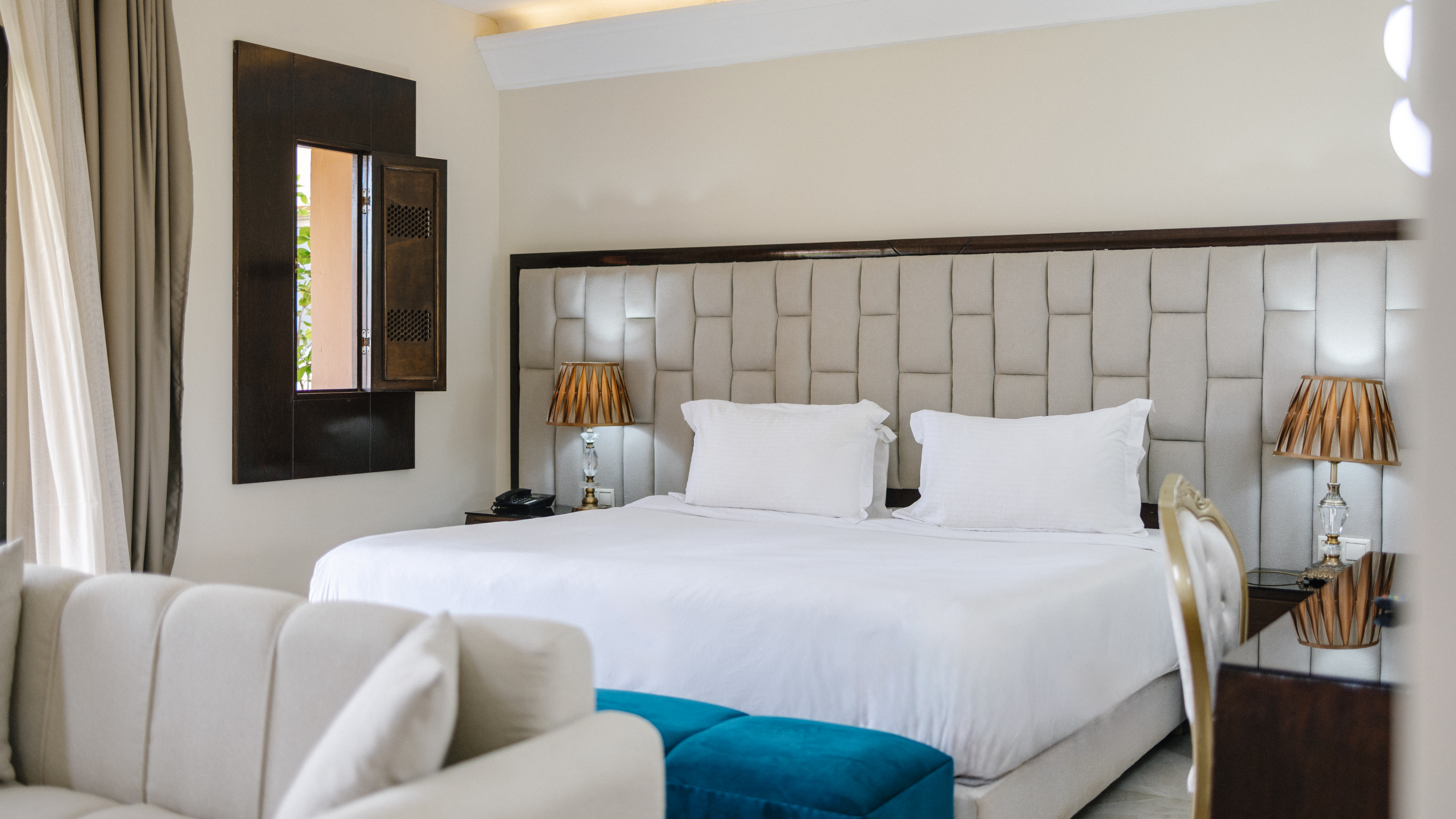 Suite Deluxe King Bed