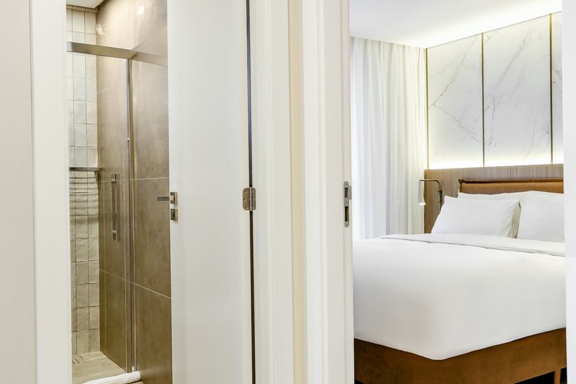 Family Room Deluxe with Jacuzzi