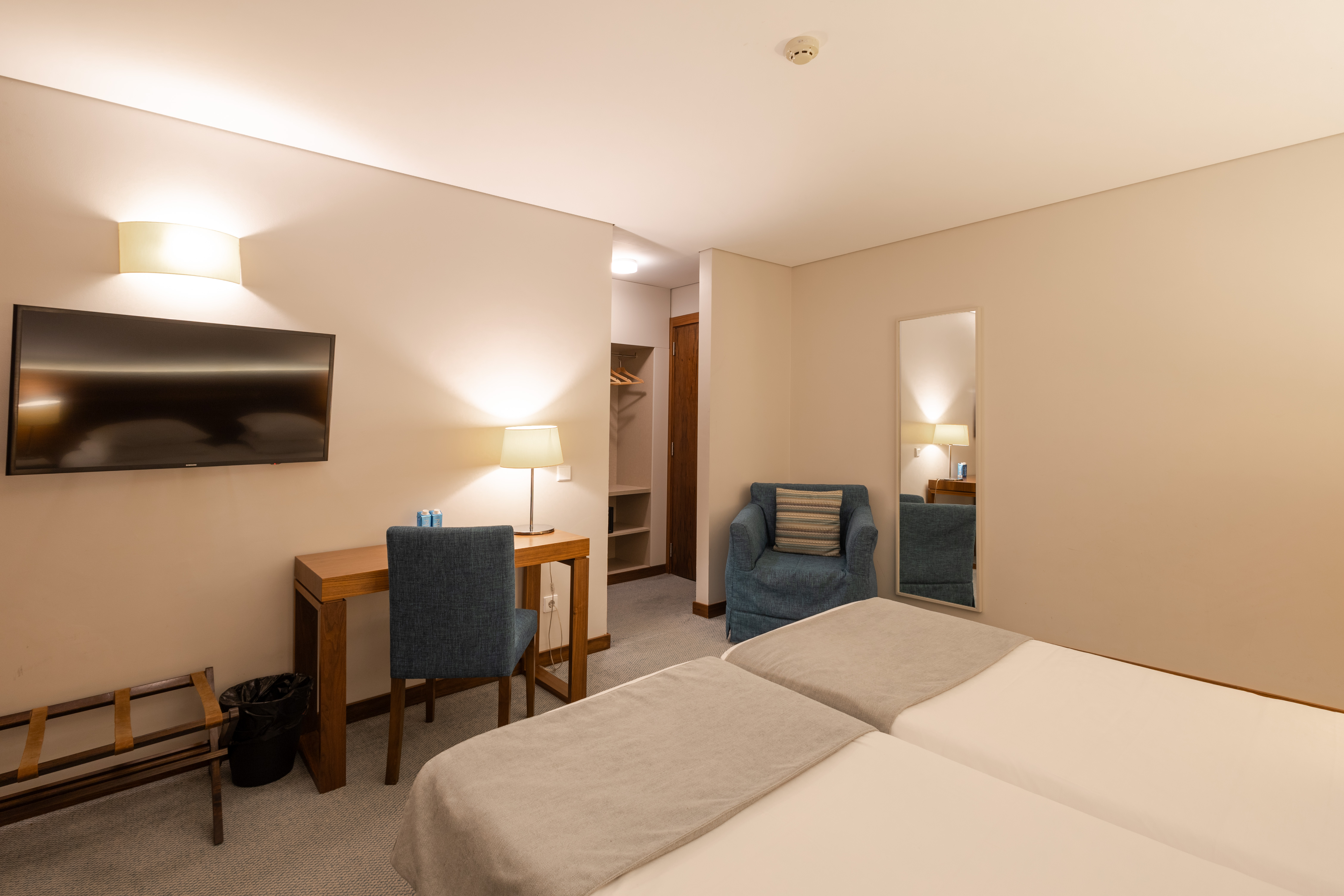 Double or Twin Standard