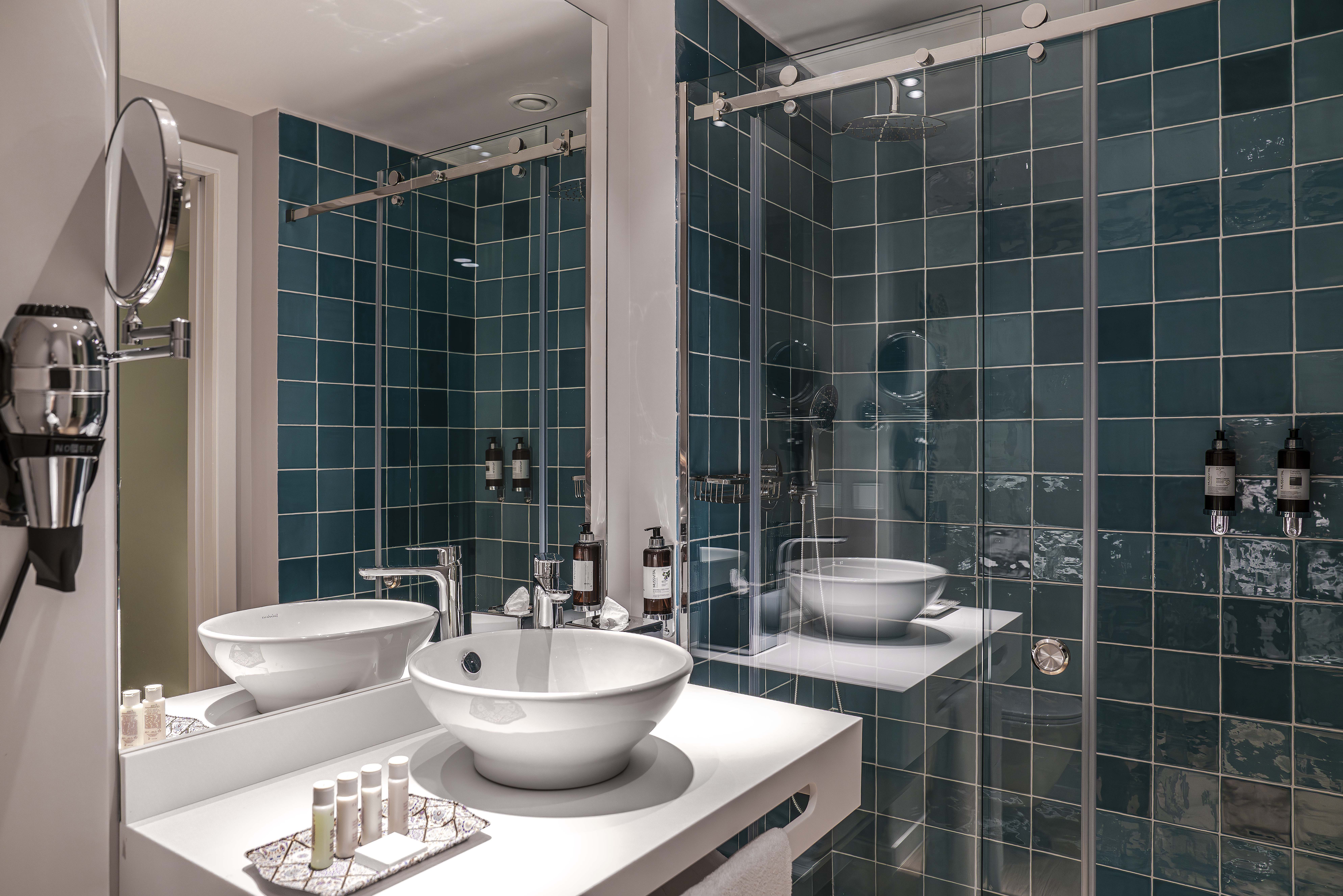 Double Single Premium