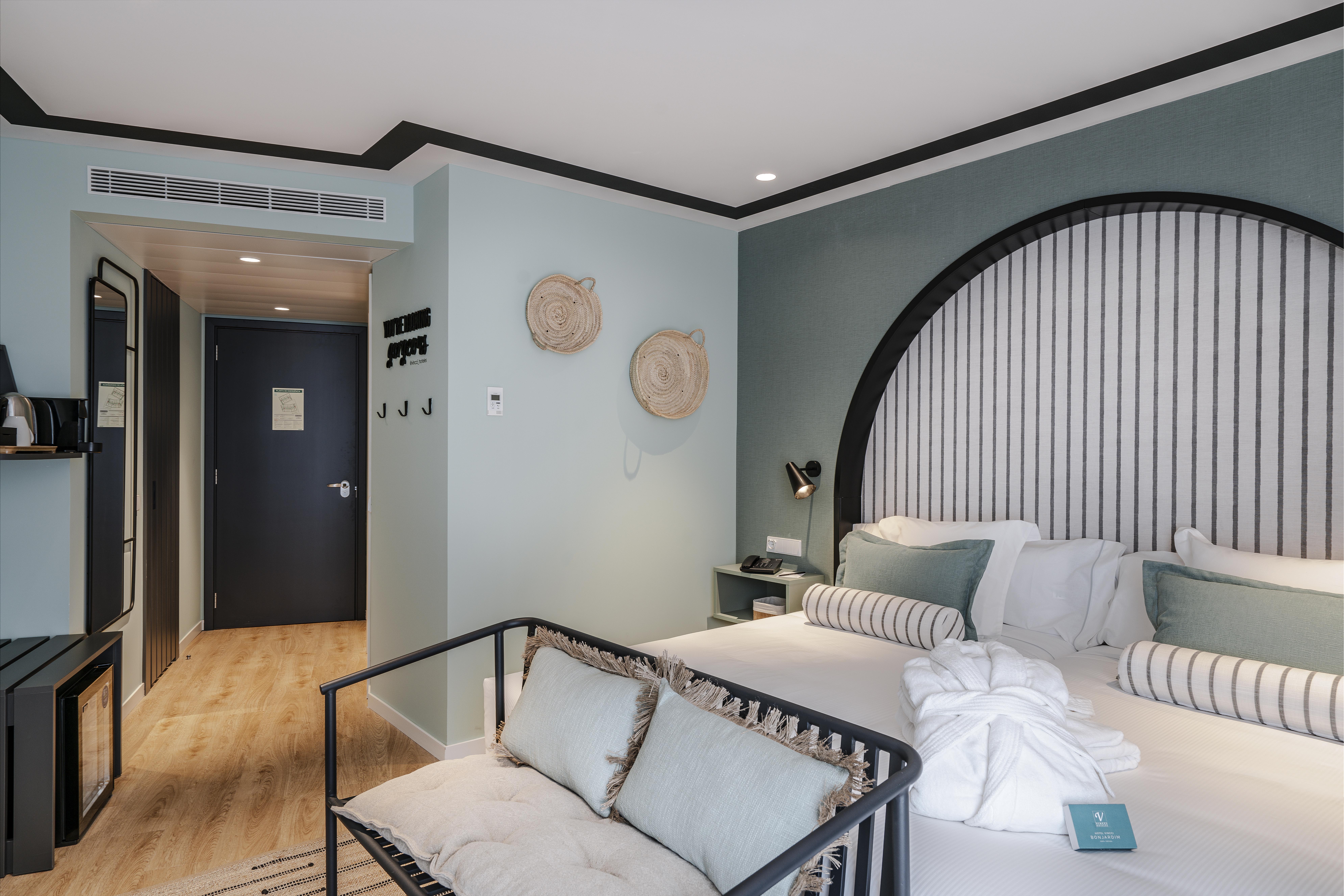 Double Single Superior