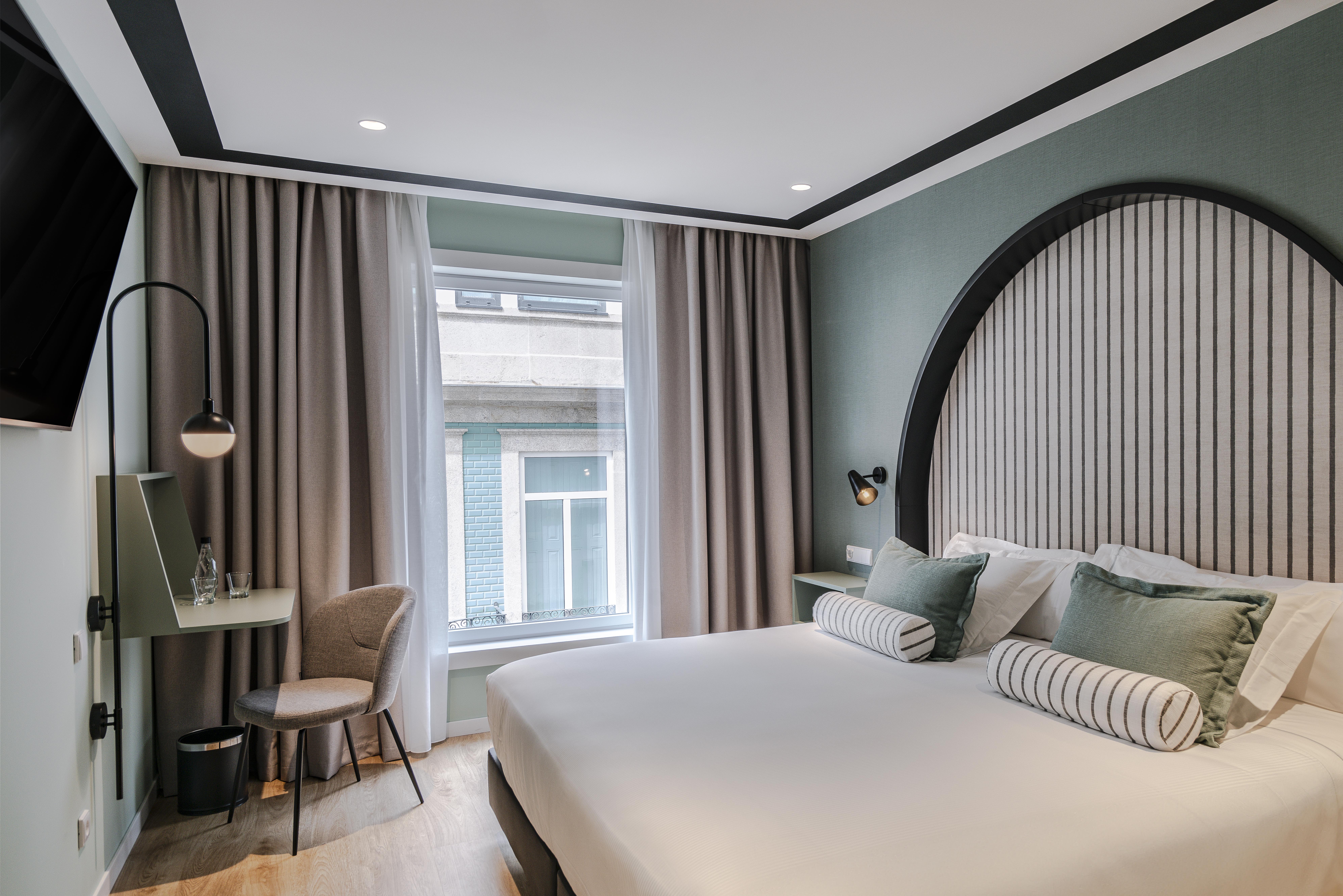 Double or Twin Standard