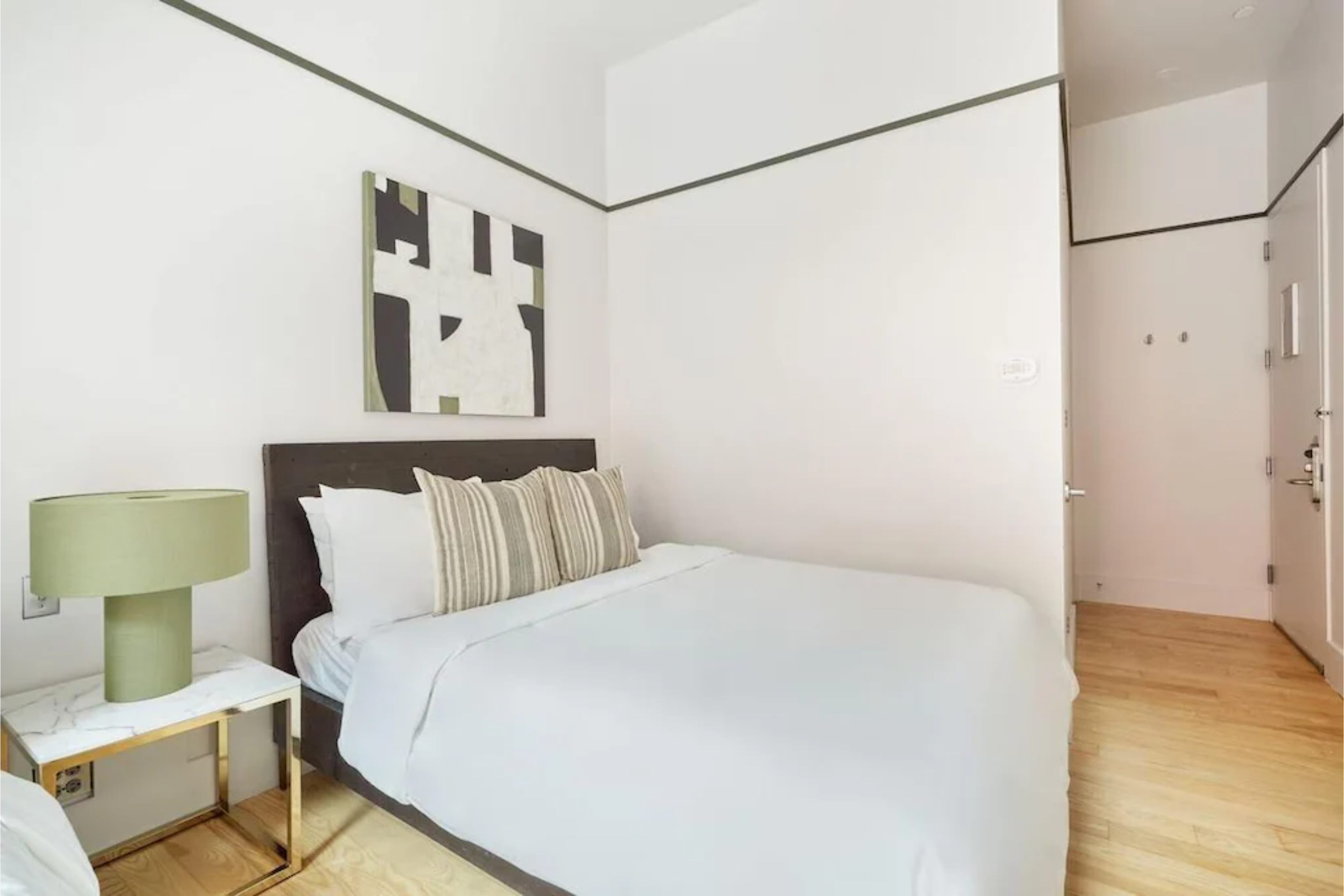 Double Guest Room Queen Bed